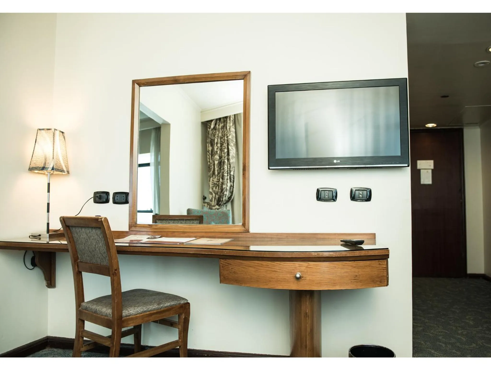 Bedroom in Cherry Maryski Hotel