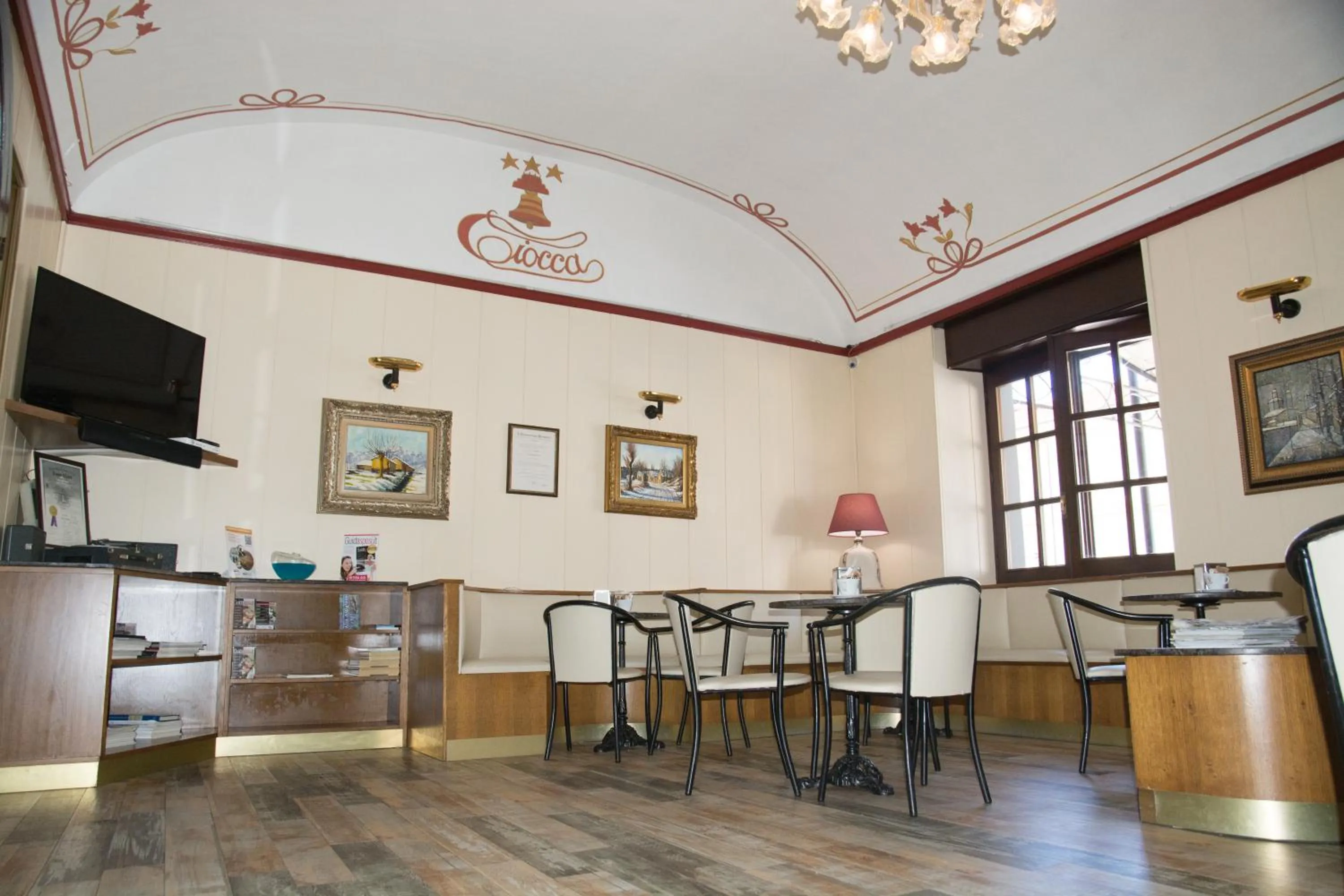 Communal lounge/ TV room in Hotel Ciocca