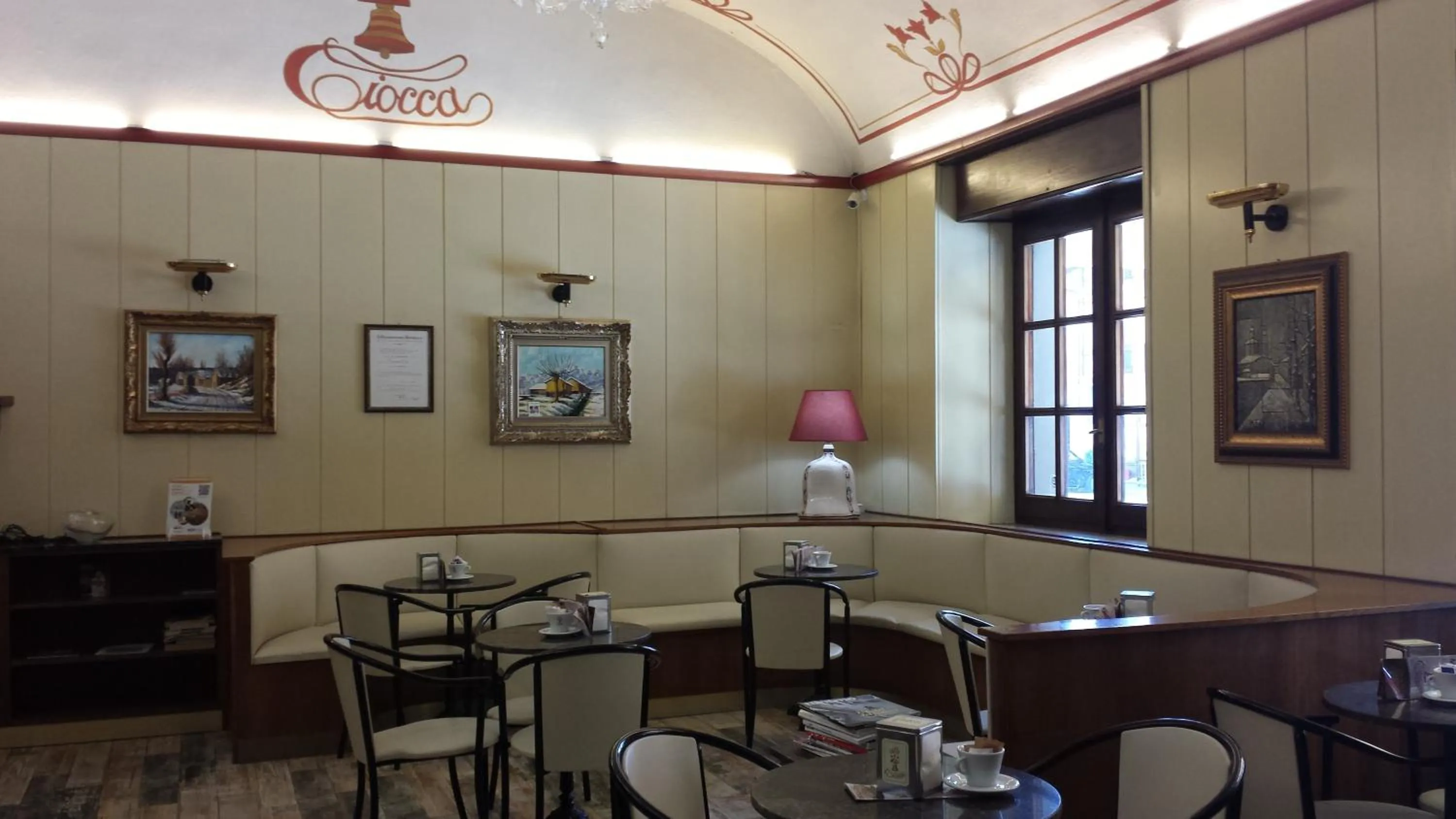 Communal lounge/ TV room in Hotel Ciocca