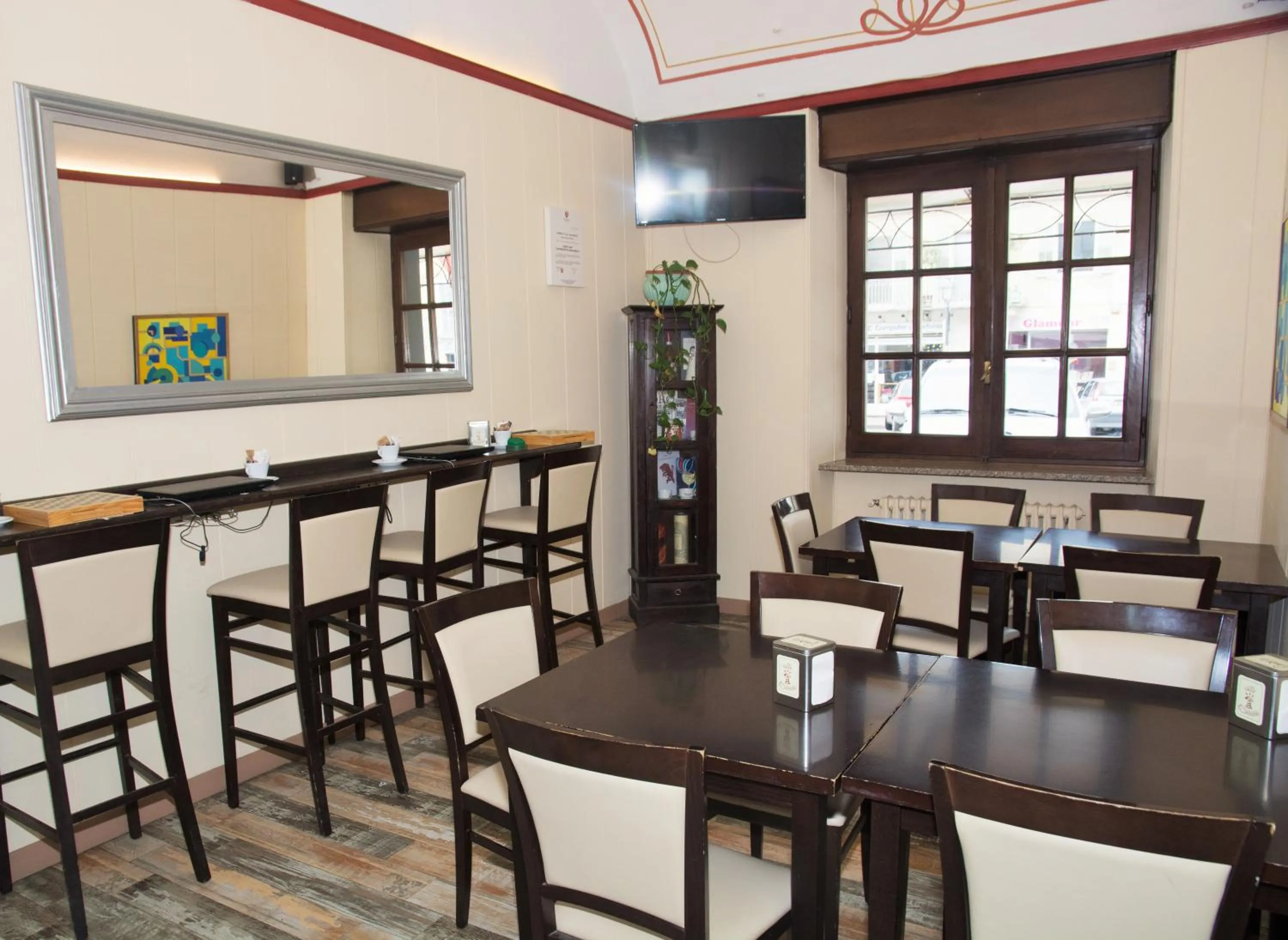 Communal lounge/ TV room in Hotel Ciocca