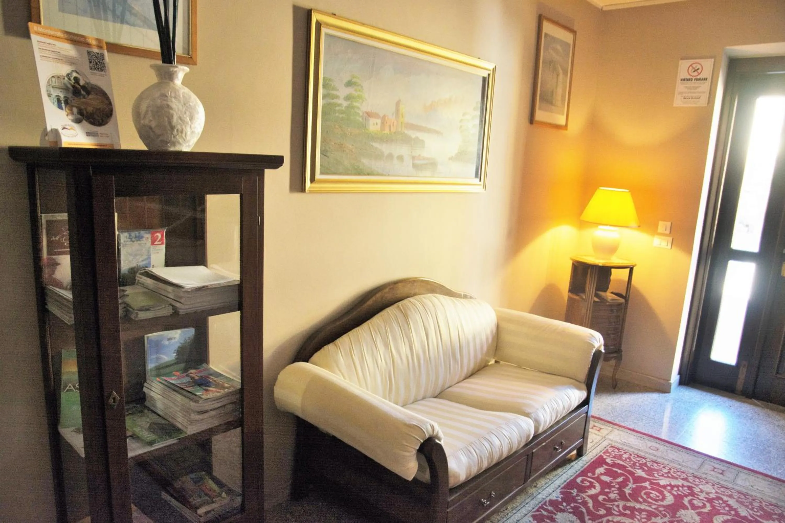 Communal lounge/ TV room in Hotel Ciocca