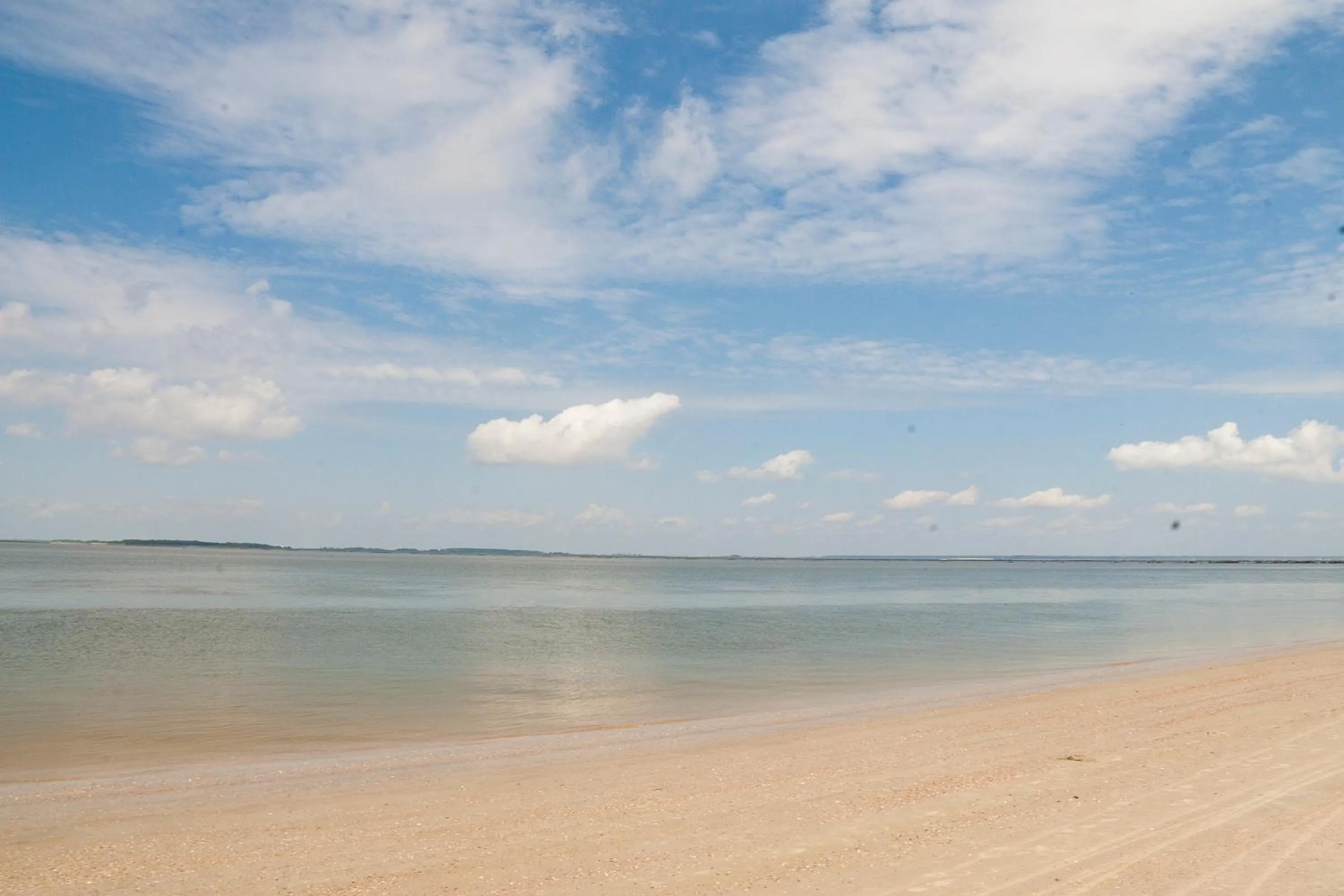 Property building in DeSoto Beach Terraces