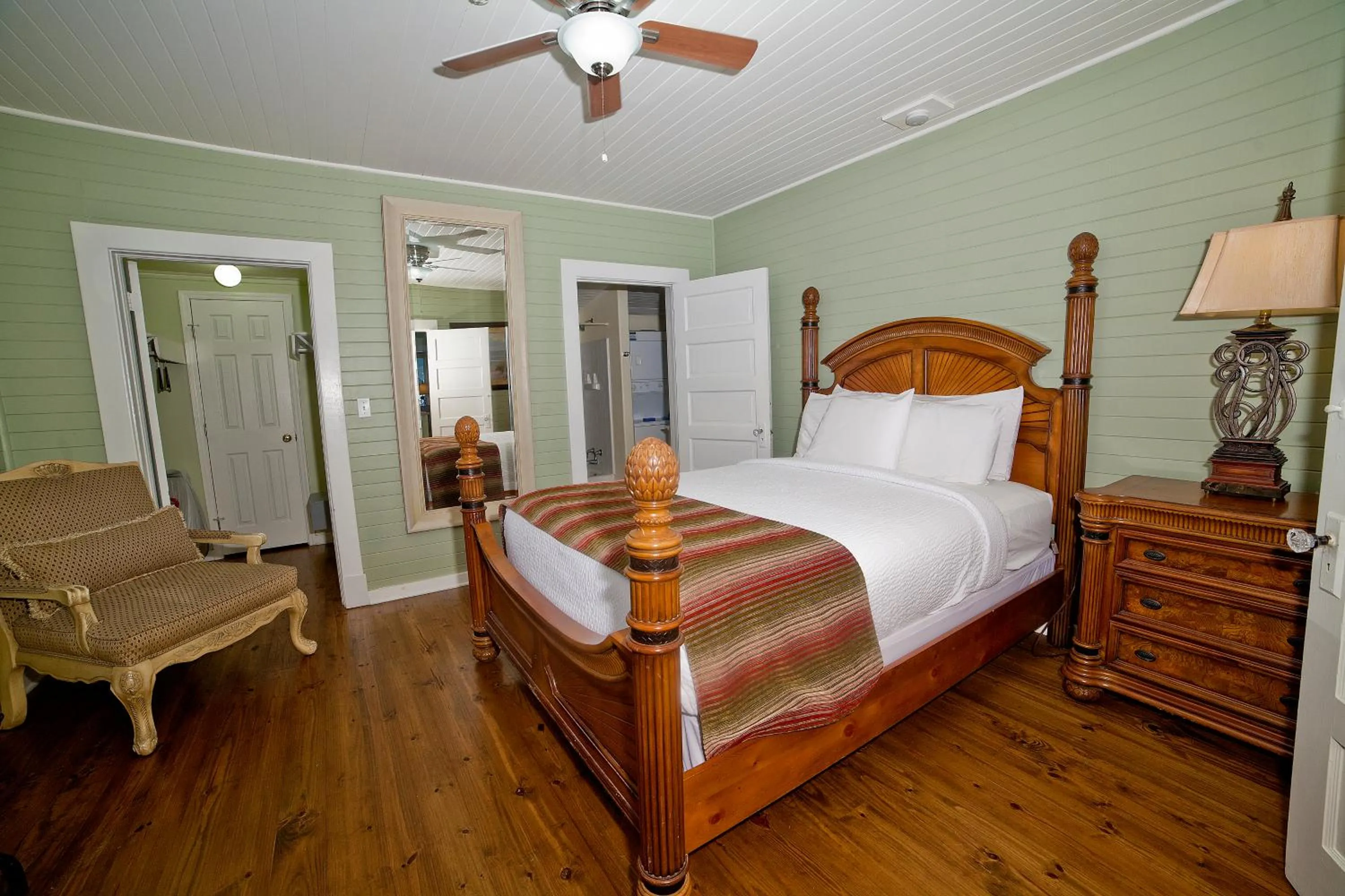 Bed in DeSoto Beach Terraces