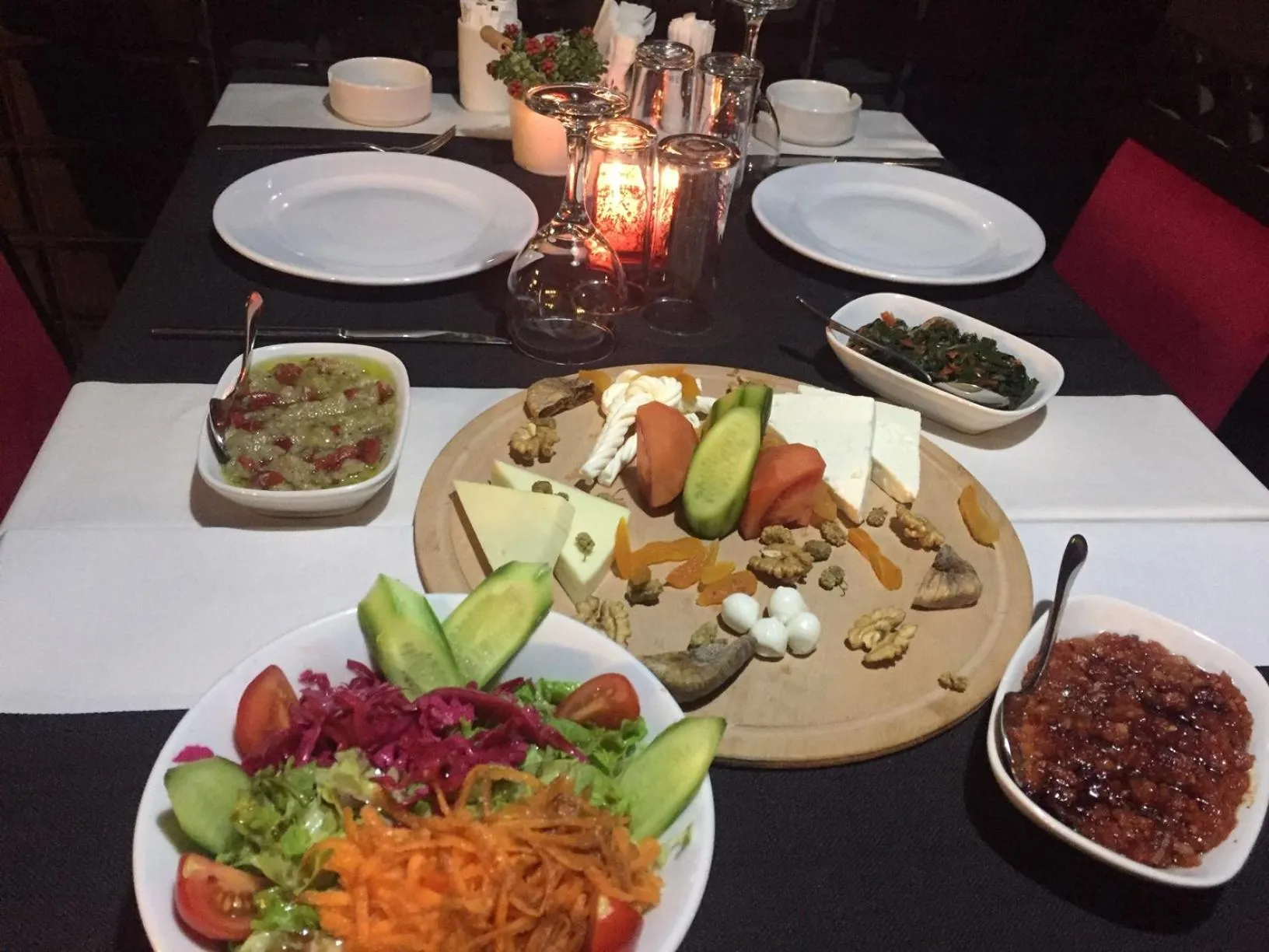 Restaurant/places to eat in RİVADA HOTEL