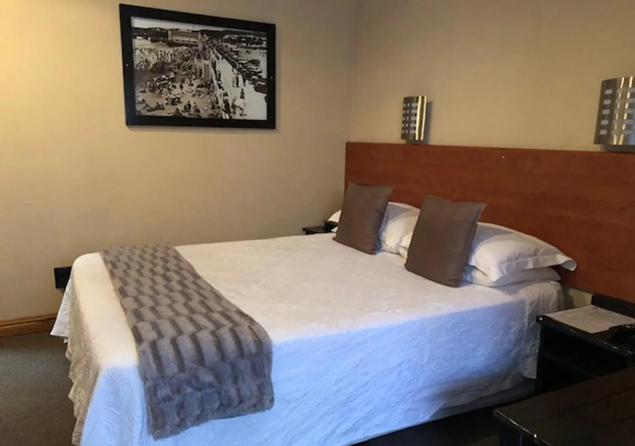 Bedroom, Bed in A La Martha's Air-Port Guest House