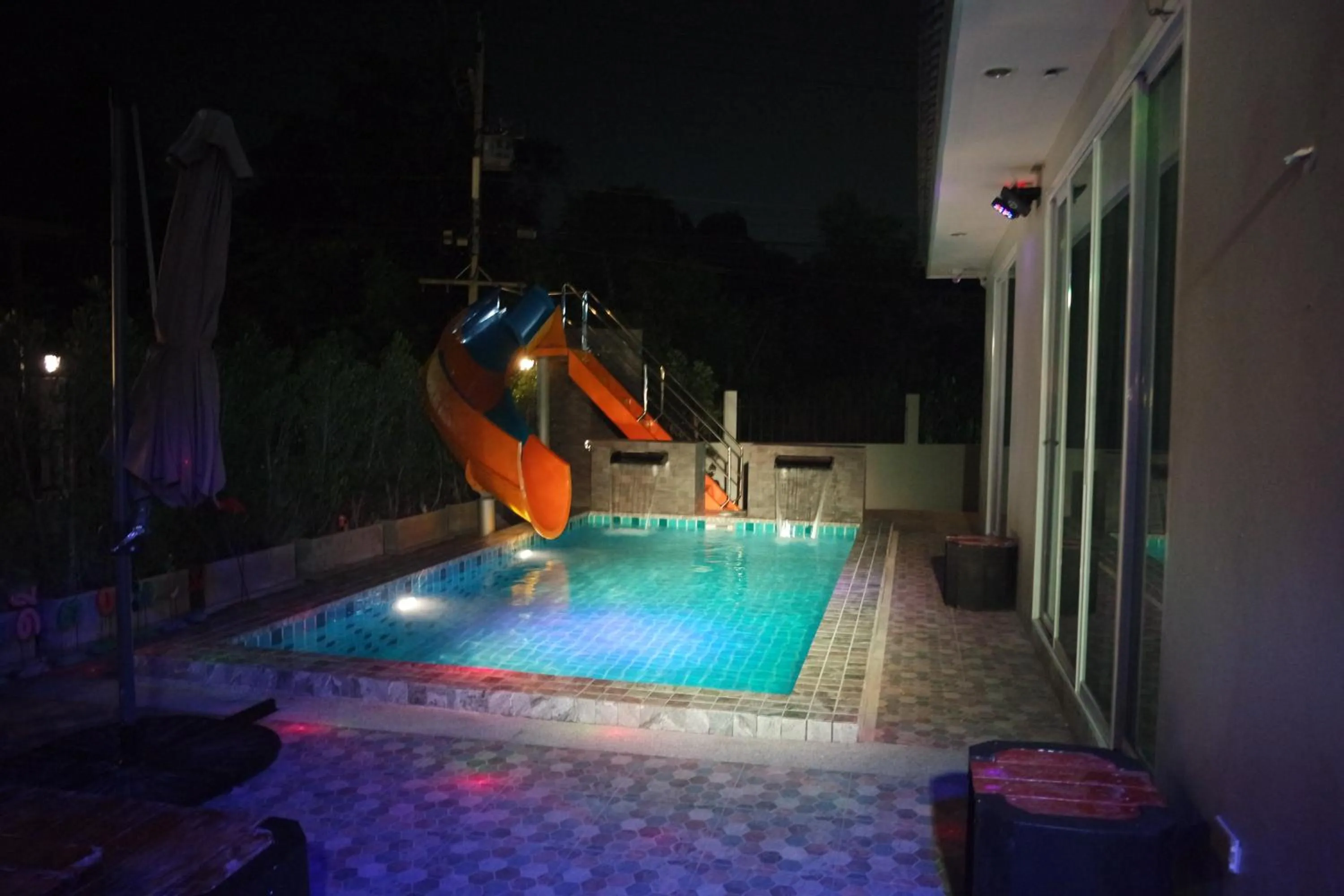 Swimming pool in Smart home huahin