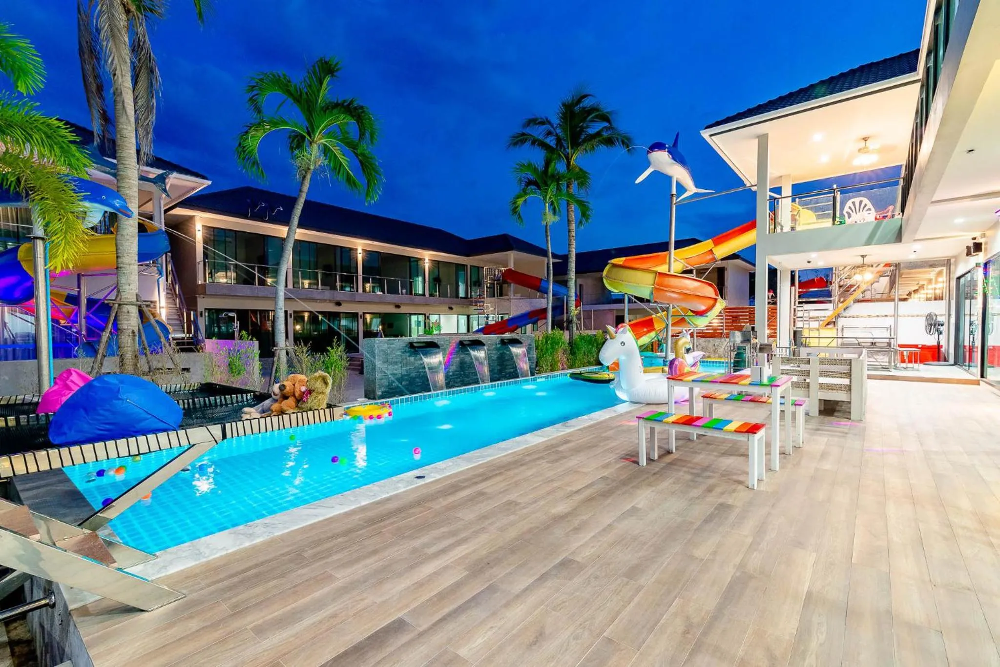 Restaurant/places to eat in Smart home huahin