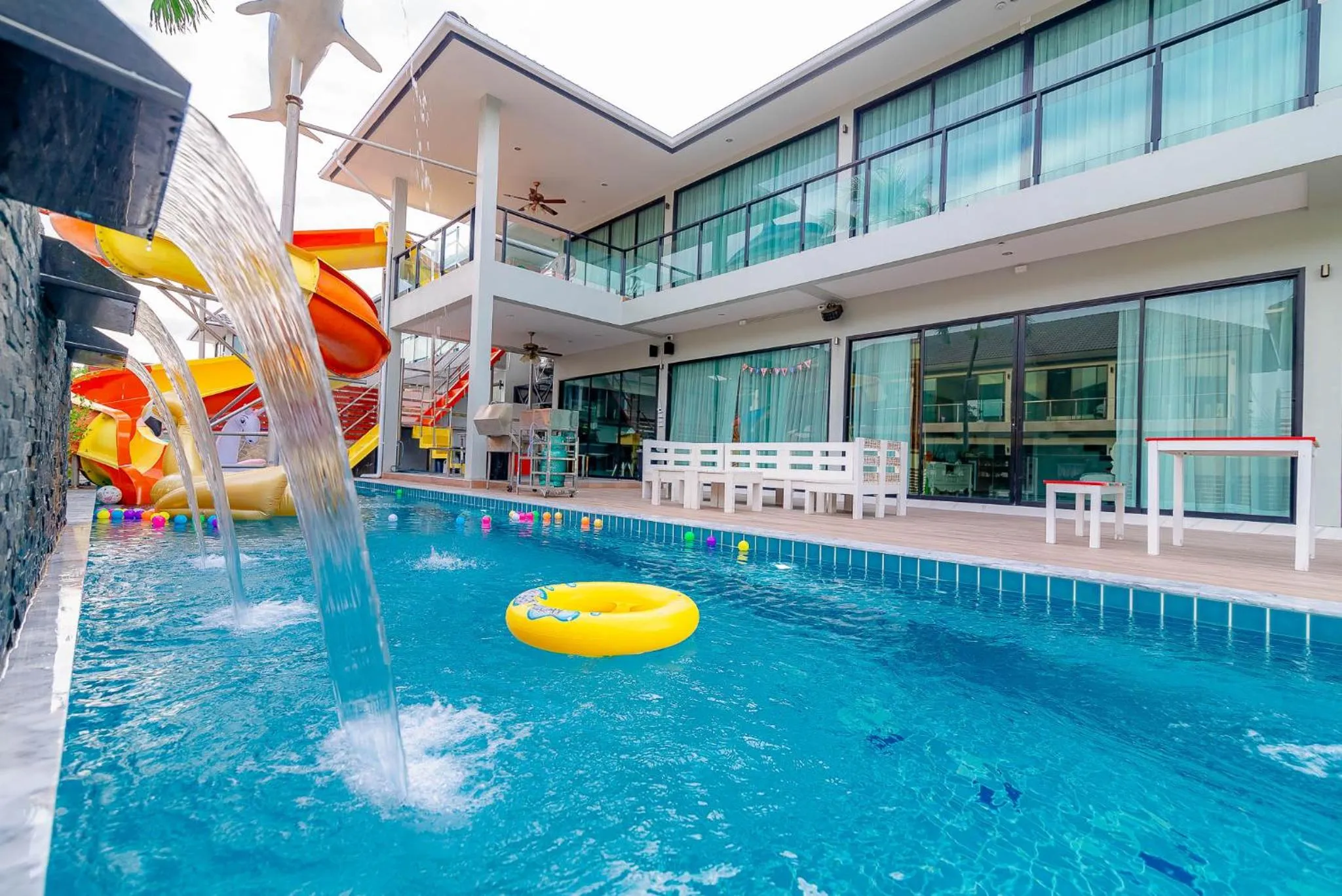 Swimming pool in Smart home huahin