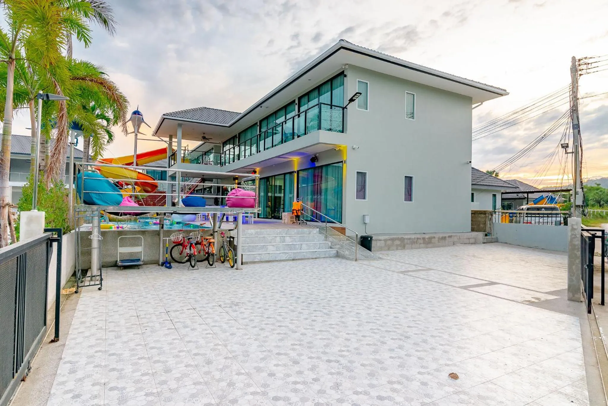 Parking in Smart home huahin