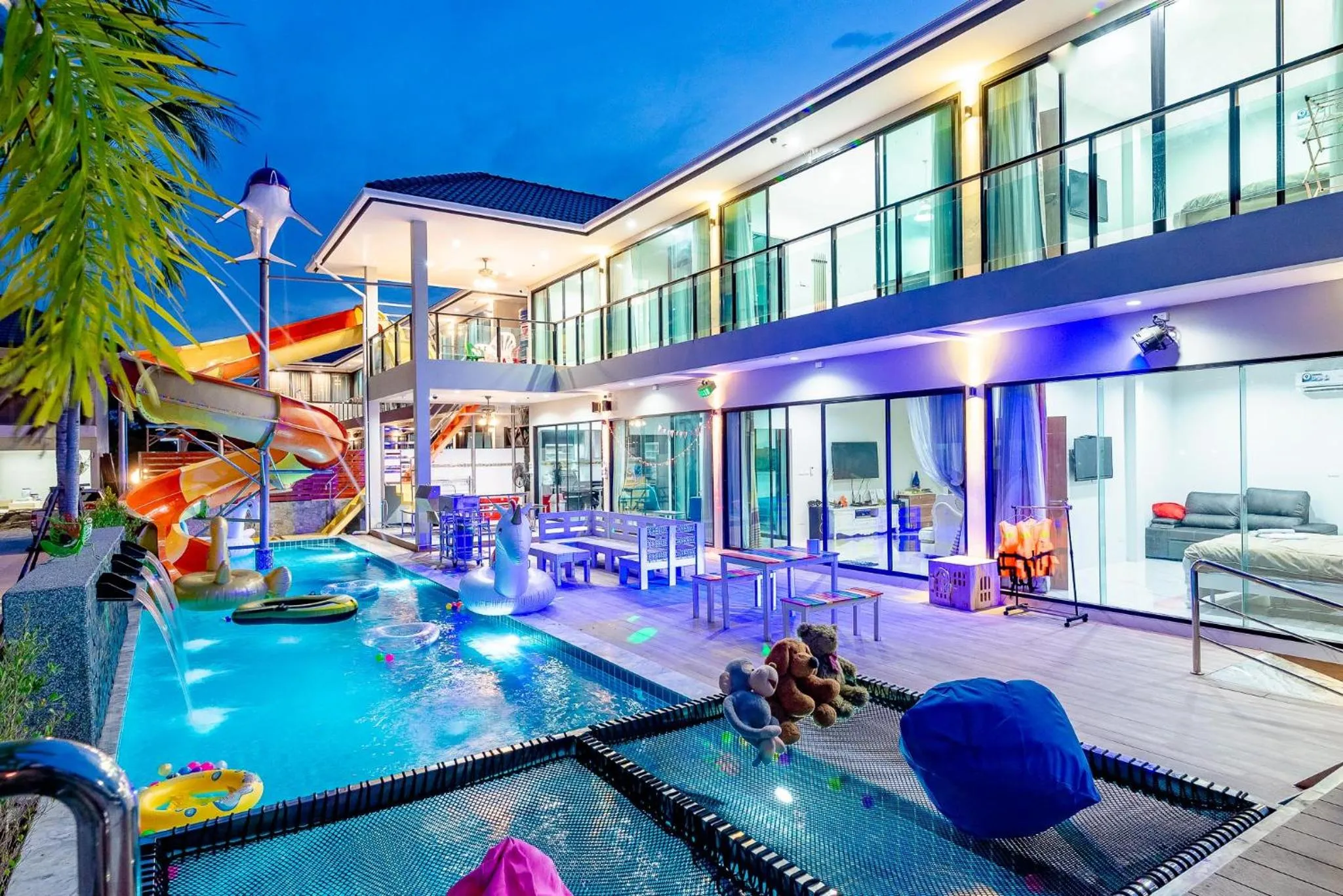 Swimming pool in Smart home huahin