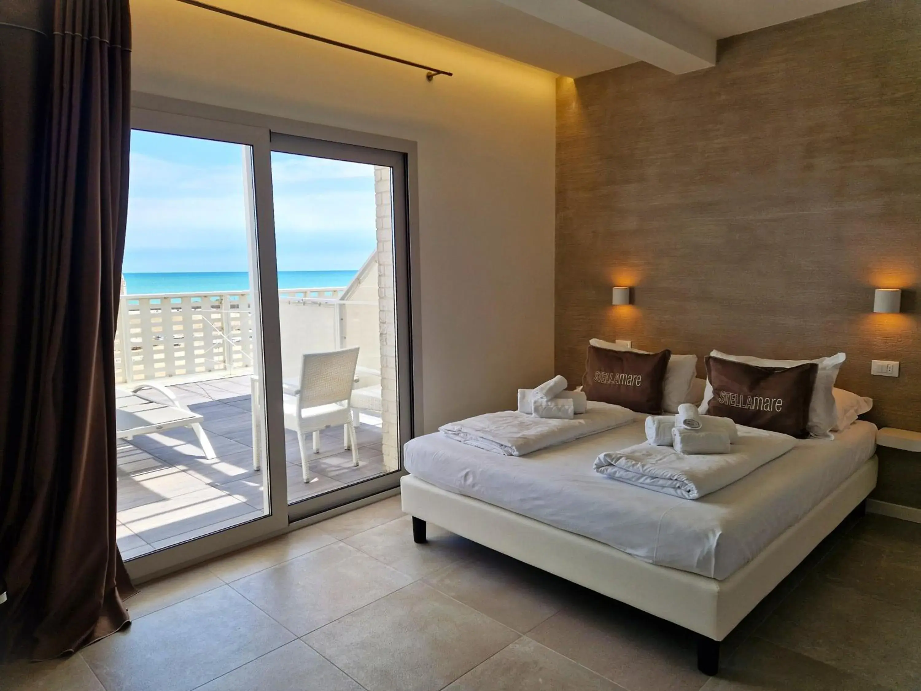 Deluxe Double Room with Sea View in Stellamare Deluxe Double Room with Sea View in Stellamare