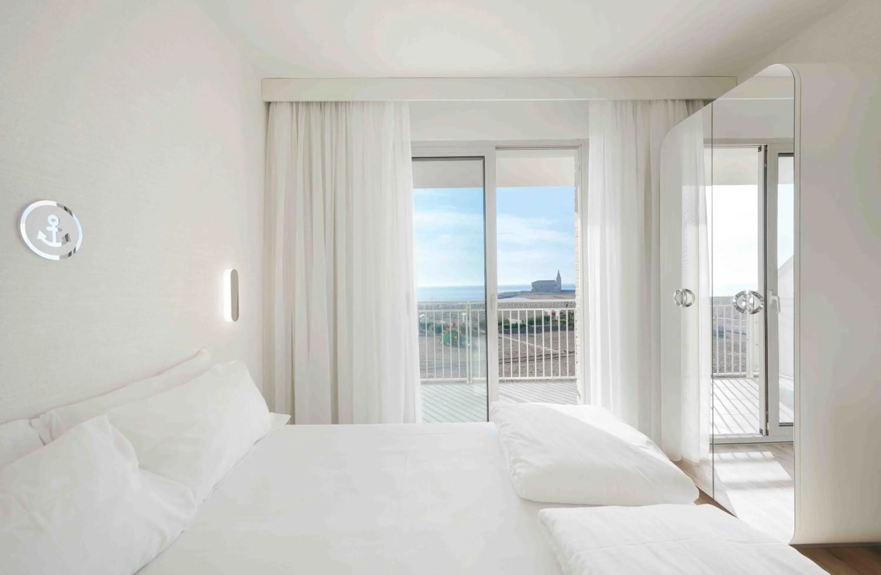 Bedroom, Bed in Stellamare