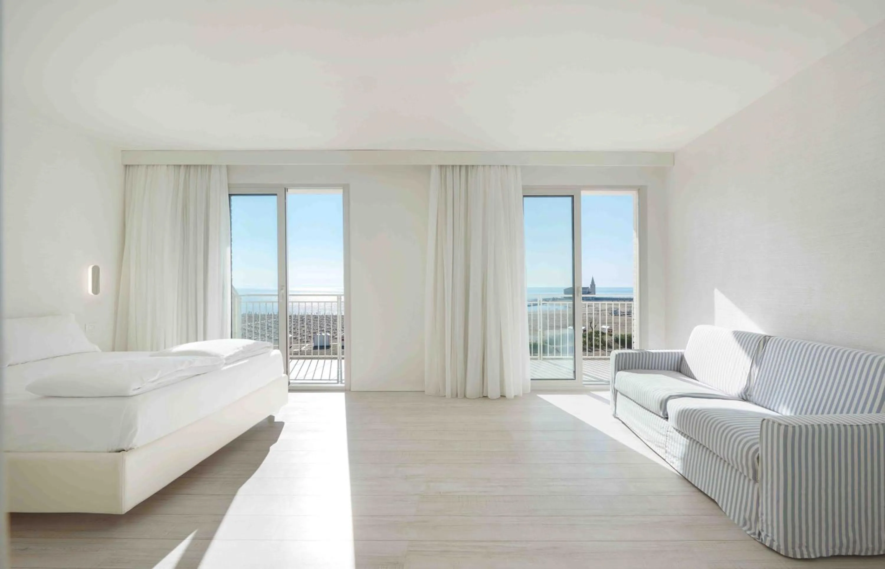 Bedroom, Bed in Stellamare