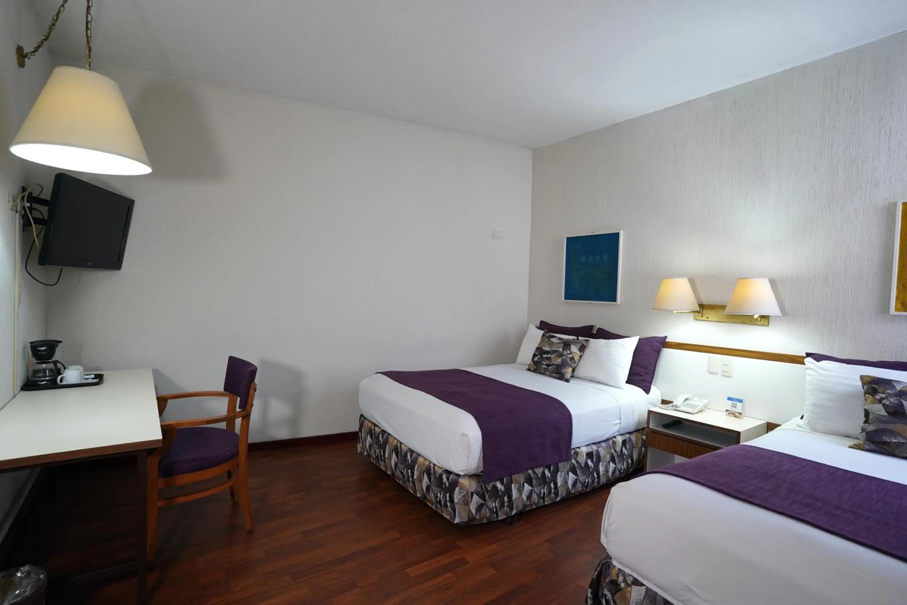Photo of the whole room, Bed in Hotel San Marcos Express