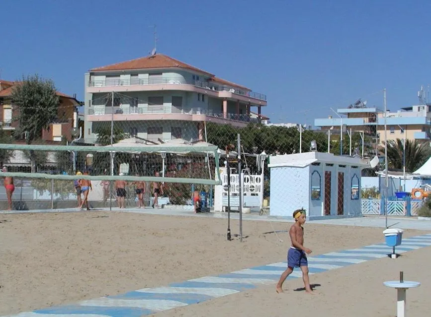 Facade/entrance in Albergo Villa Mauri