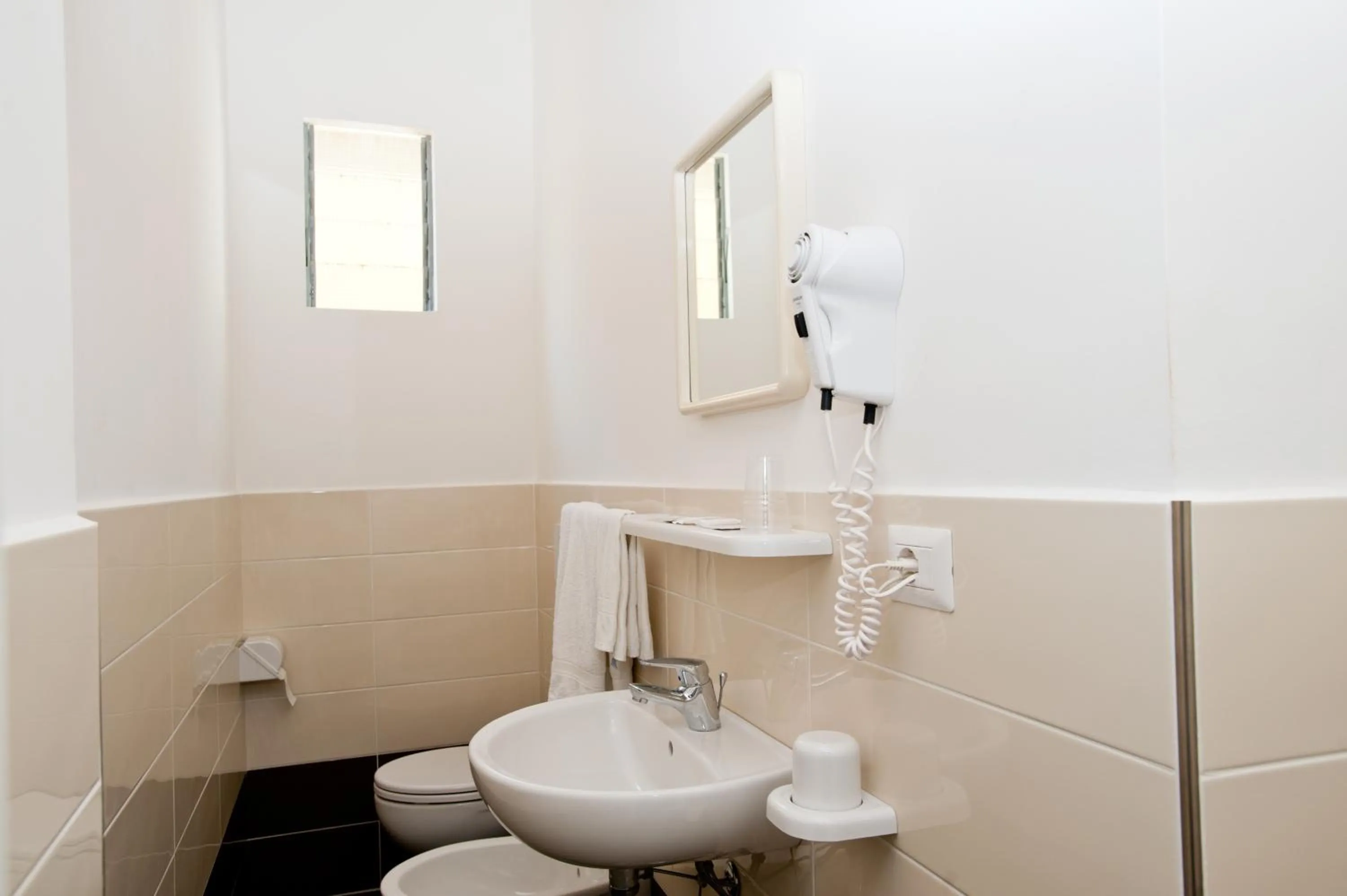 Bathroom in Albergo Villa Mauri