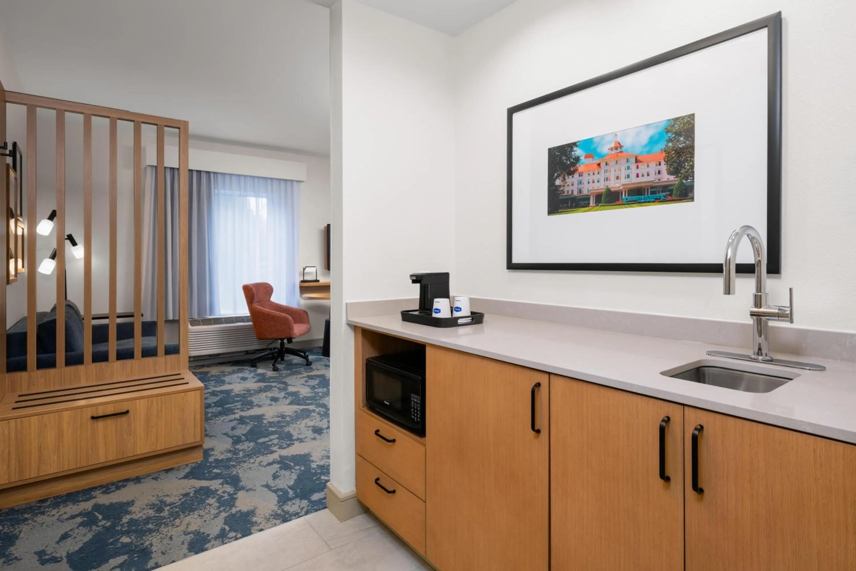 Kitchen or kitchenette in Hampton Inn & Suites Southern Pines-Pinehurst
