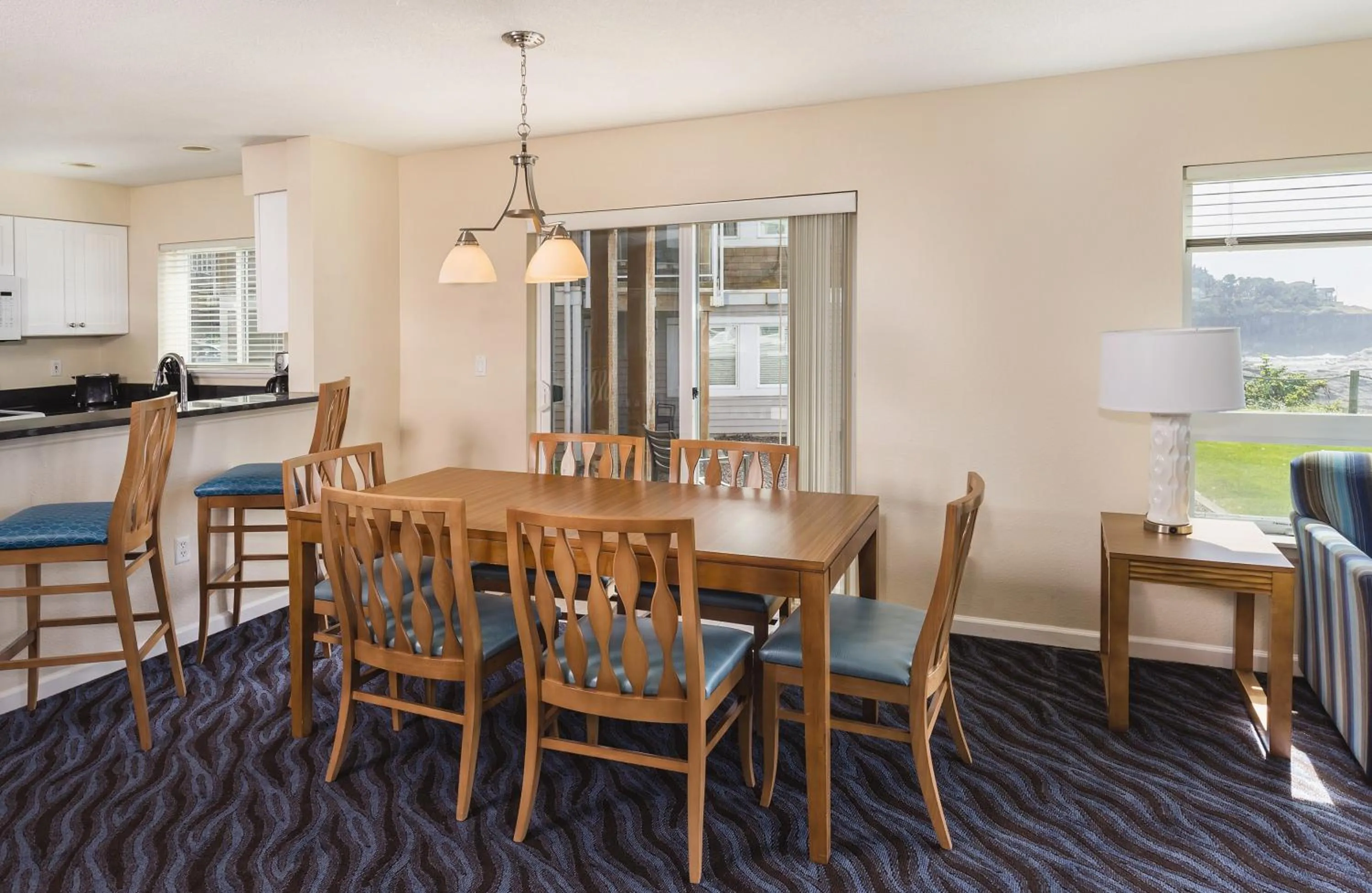 Dining area in WorldMark Depoe Bay