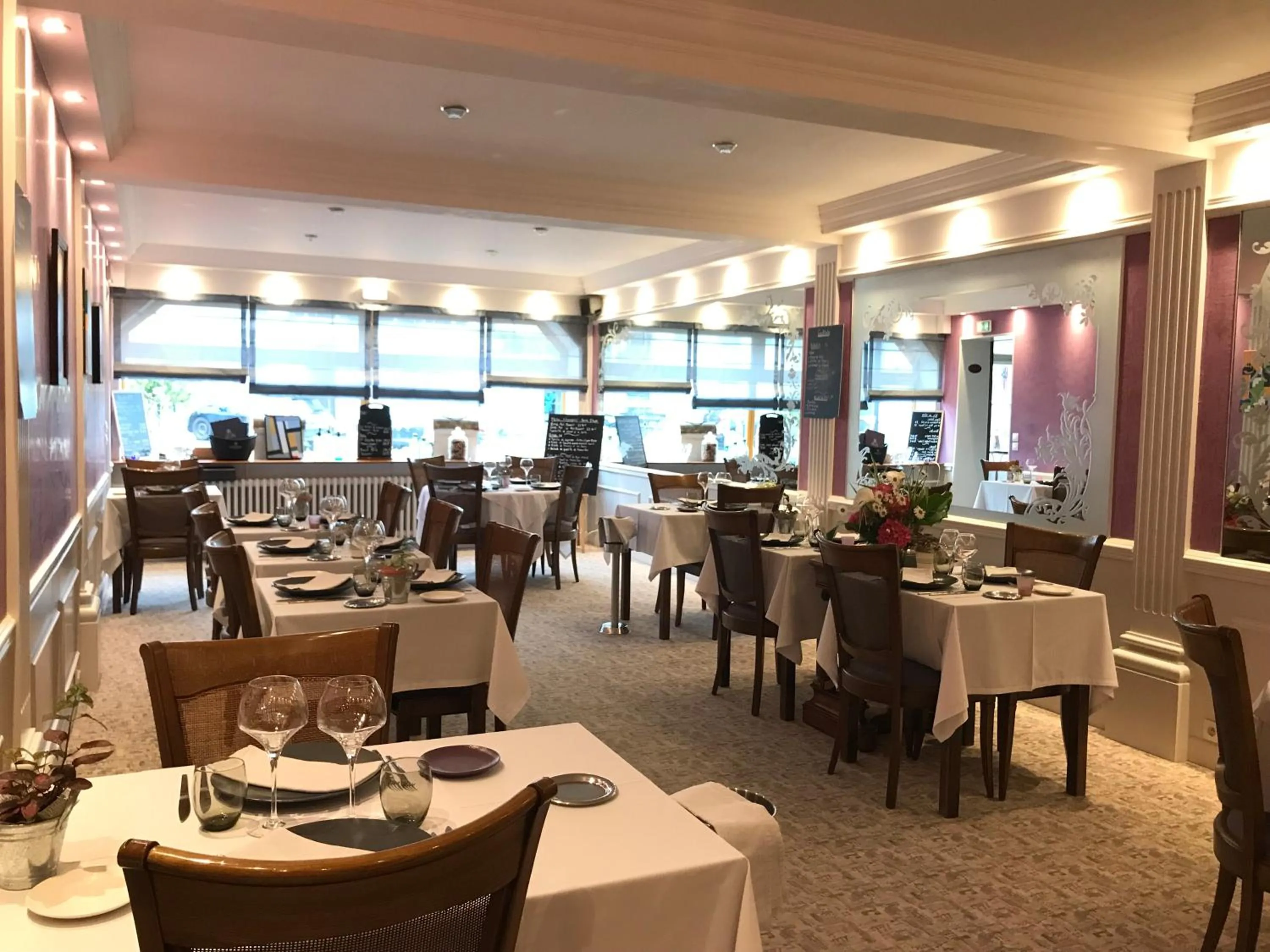 Logis Hotel & Restaurant La Paix