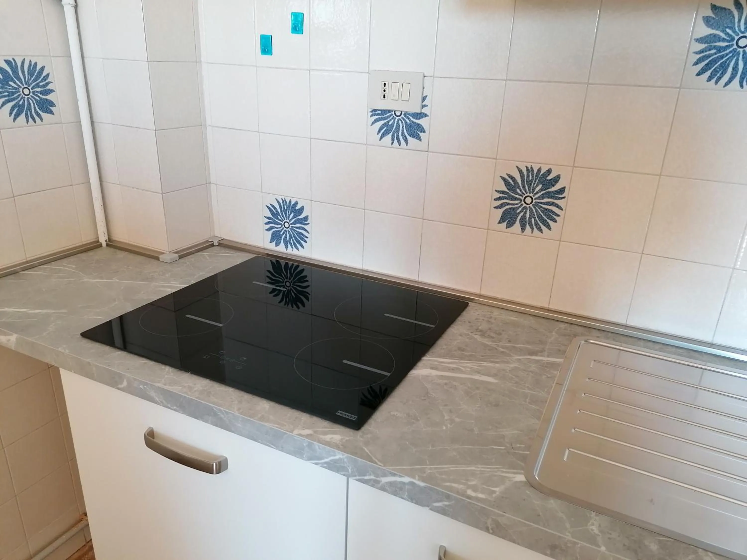 Kitchen or kitchenette in Aurora Residence