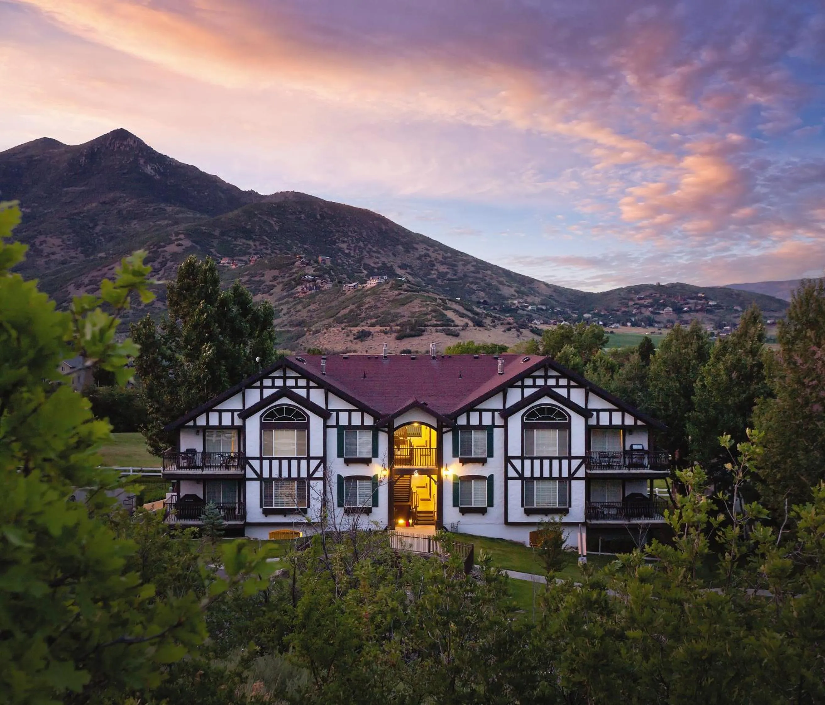 Property building in WorldMark Midway