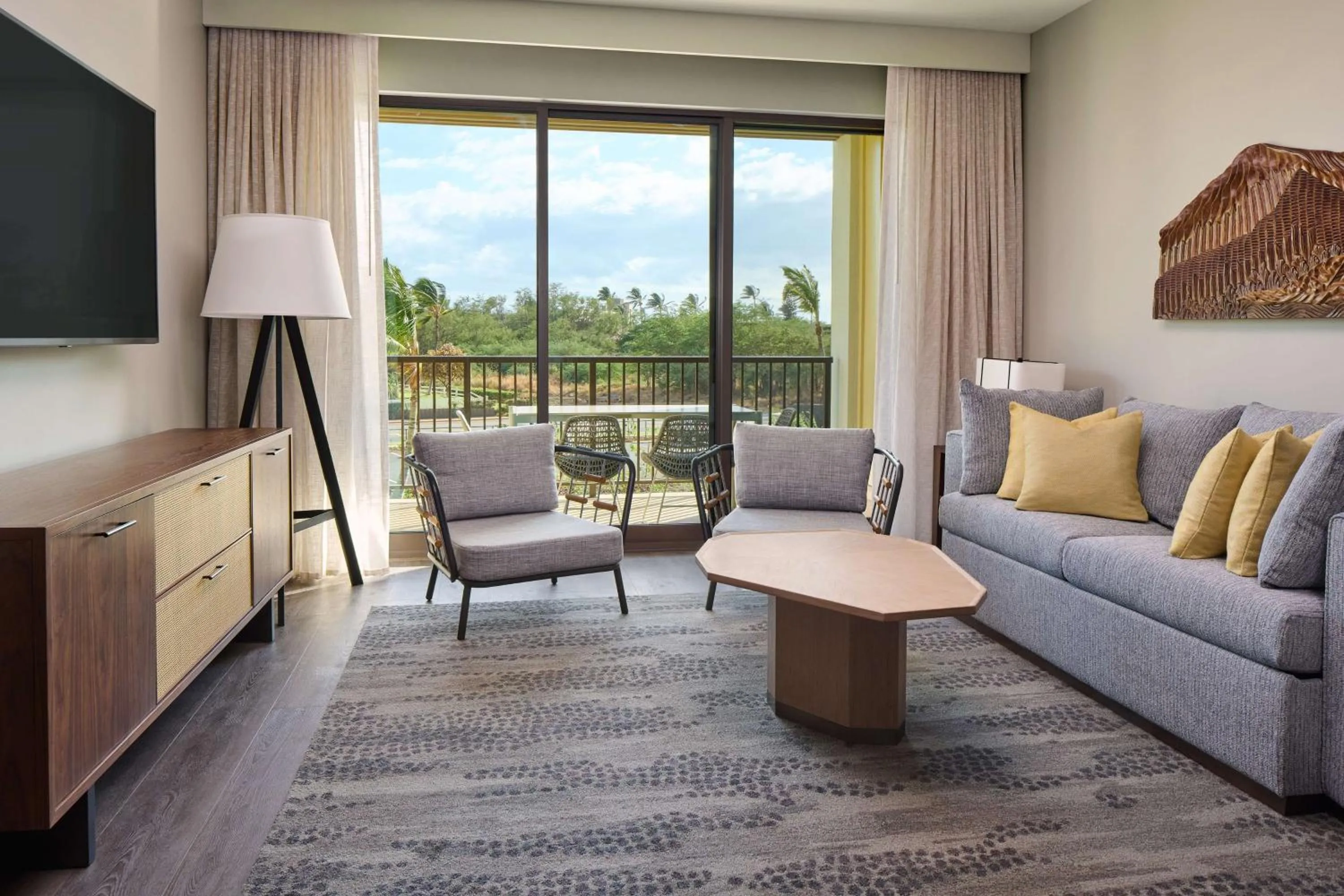 TV and multimedia in Hilton Grand Vacations Club Maui Bay Villas