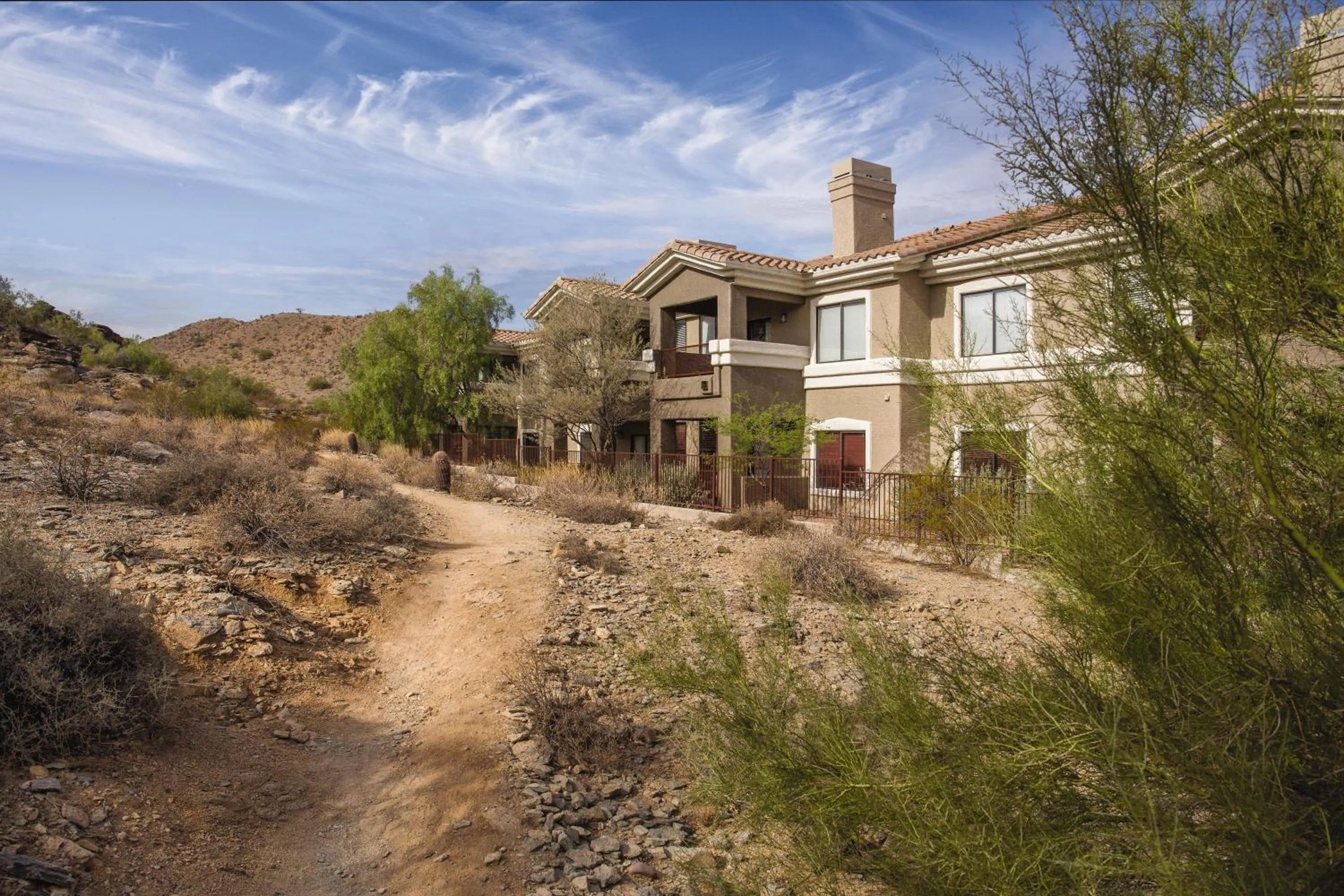 Property building in WorldMark Phoenix - South Mountain Preserve
