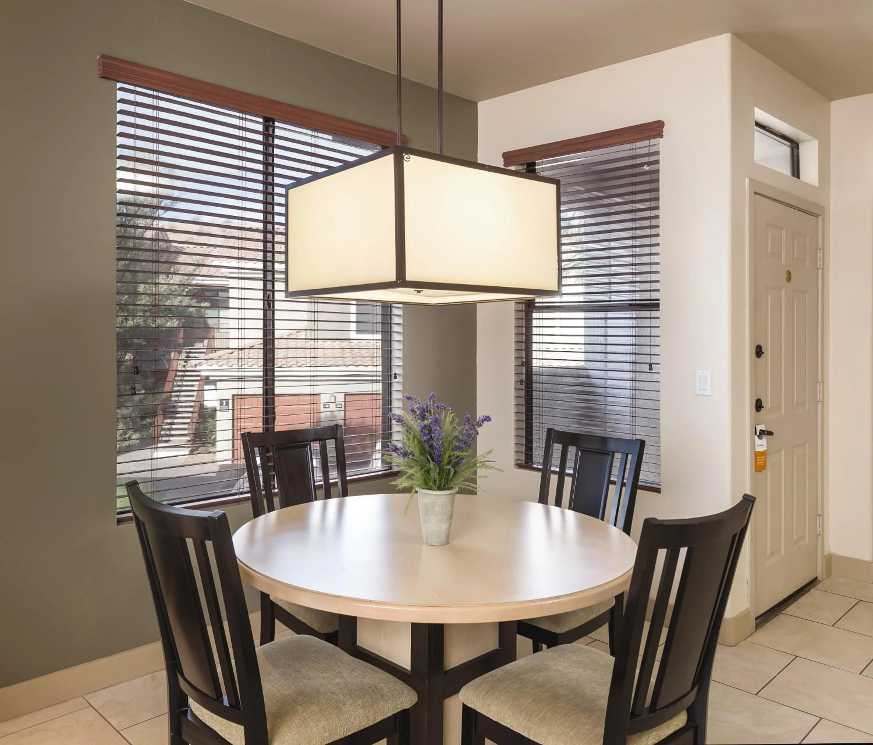 Dining area in WorldMark Phoenix - South Mountain Preserve