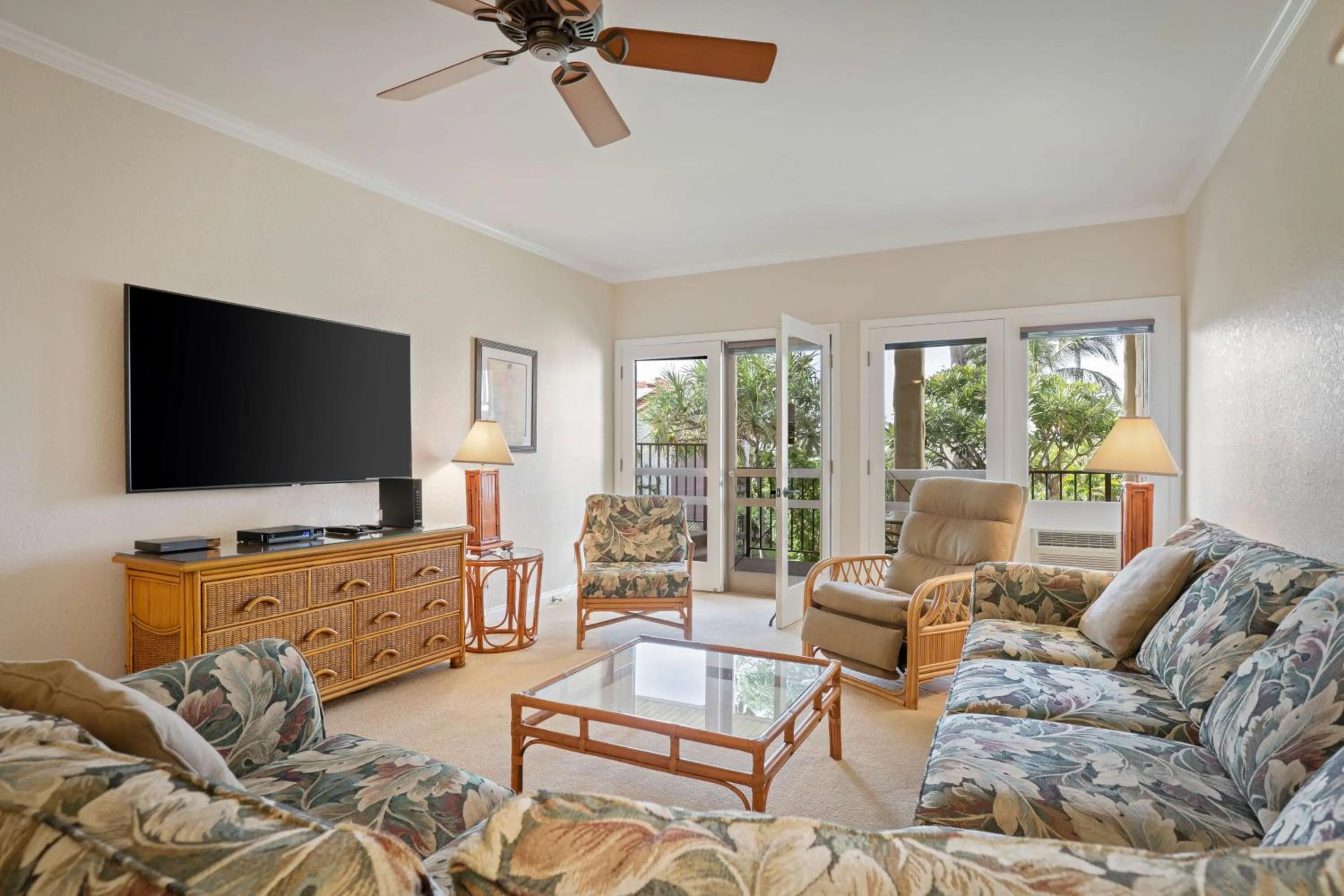 TV and multimedia in Aston Maui Hill