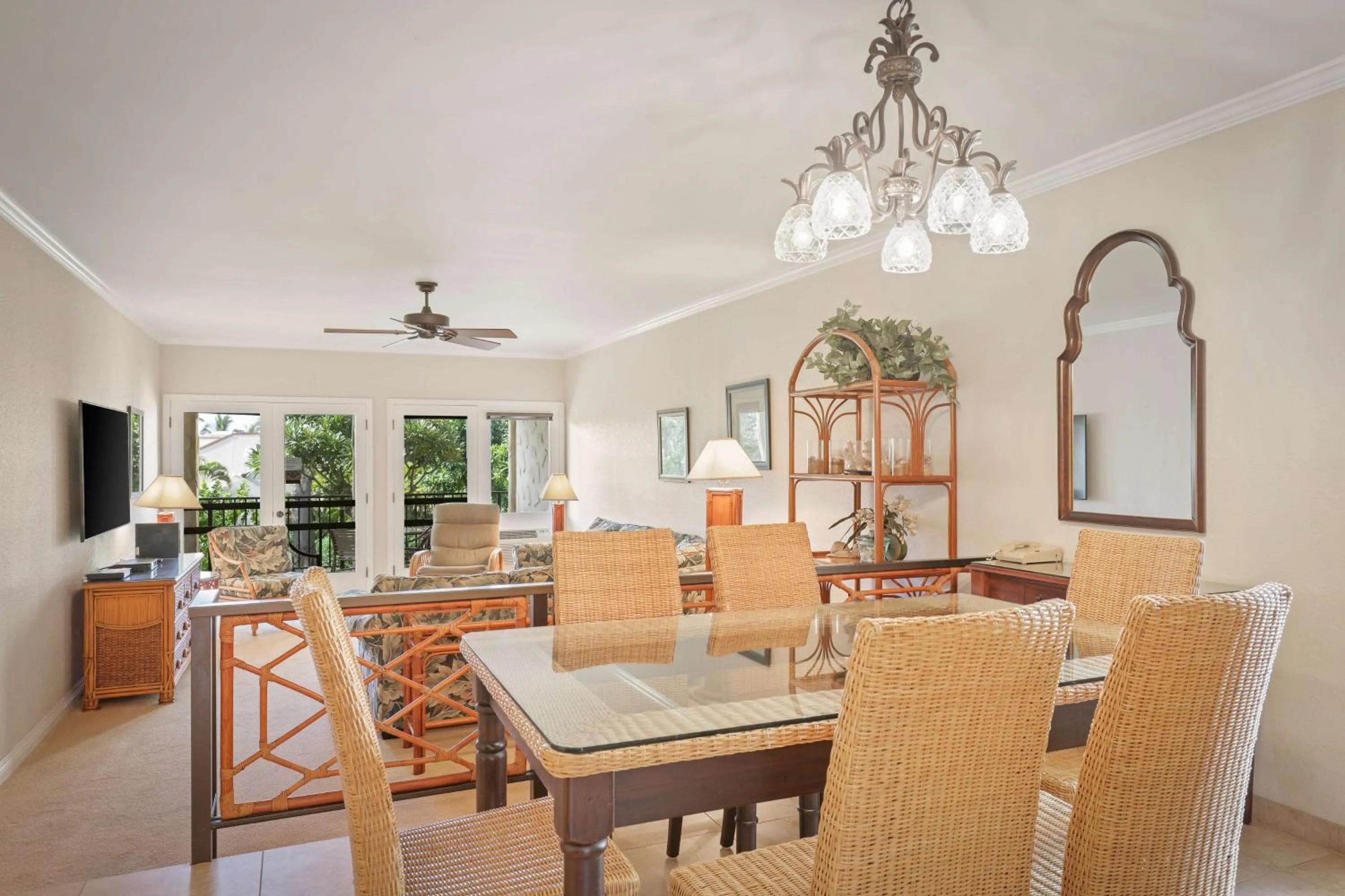 TV and multimedia in Aston Maui Hill