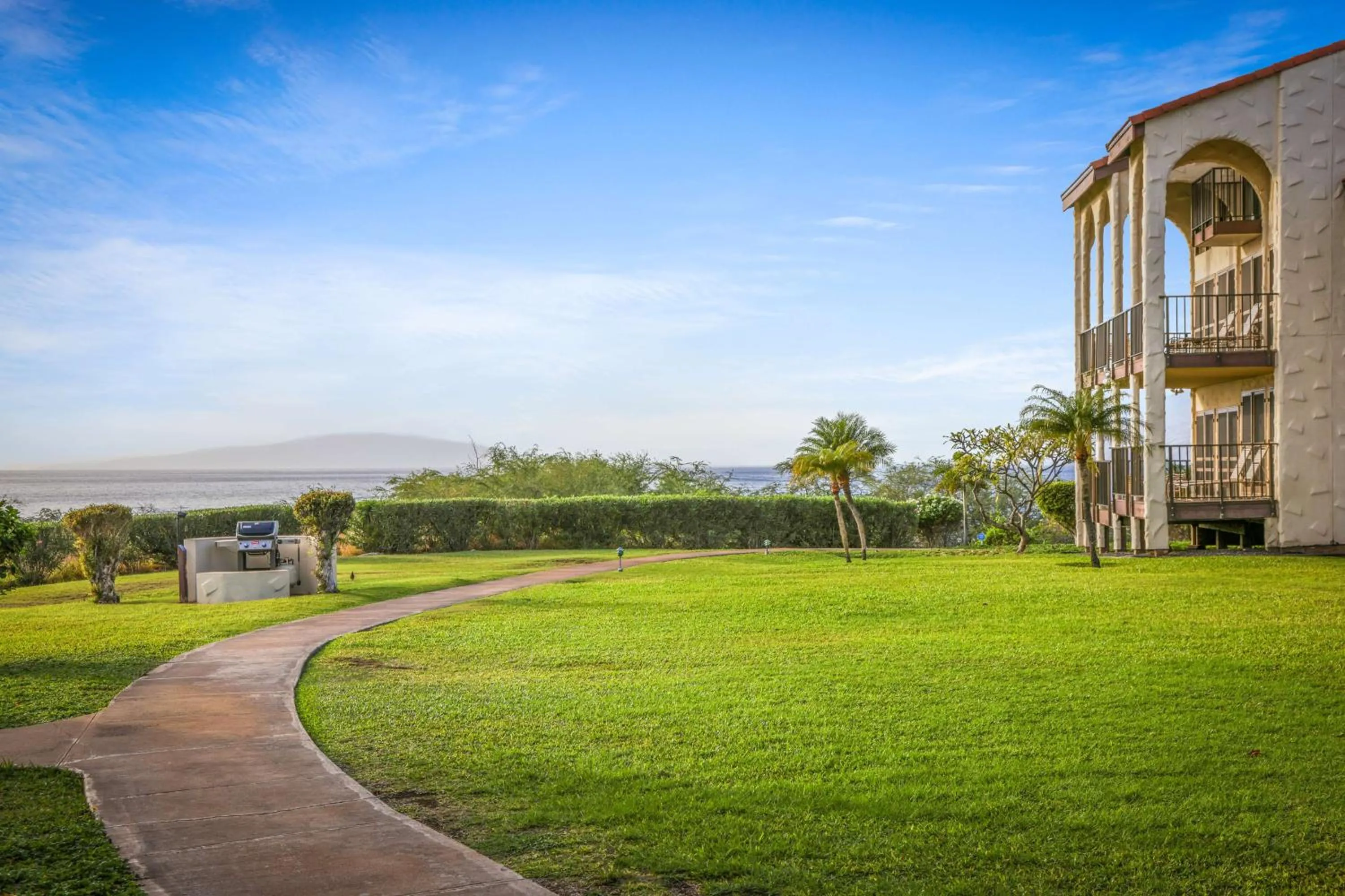 Property building in Aston Maui Hill