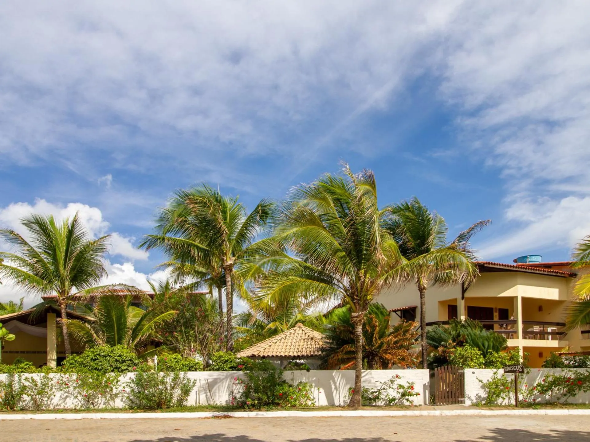 Property building in Pousada Hibiscus