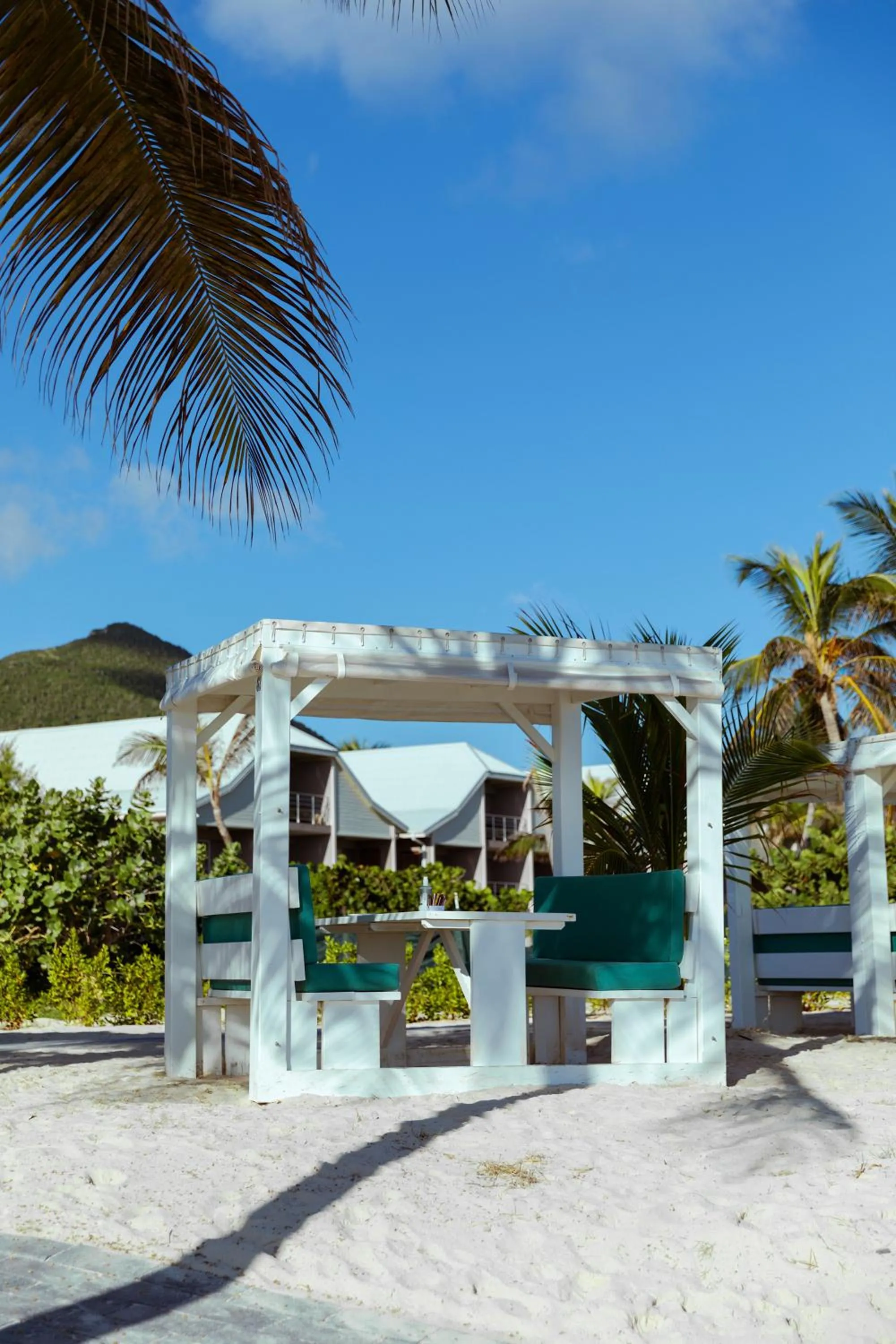 Restaurant/places to eat in La Playa Orient Bay