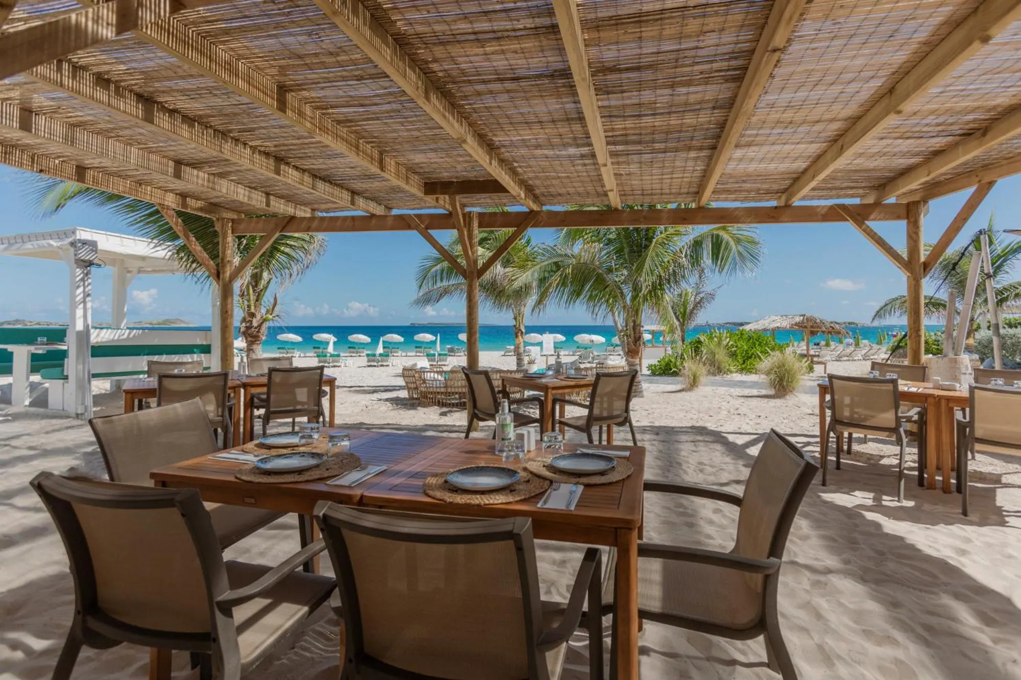Restaurant/places to eat in La Playa Orient Bay