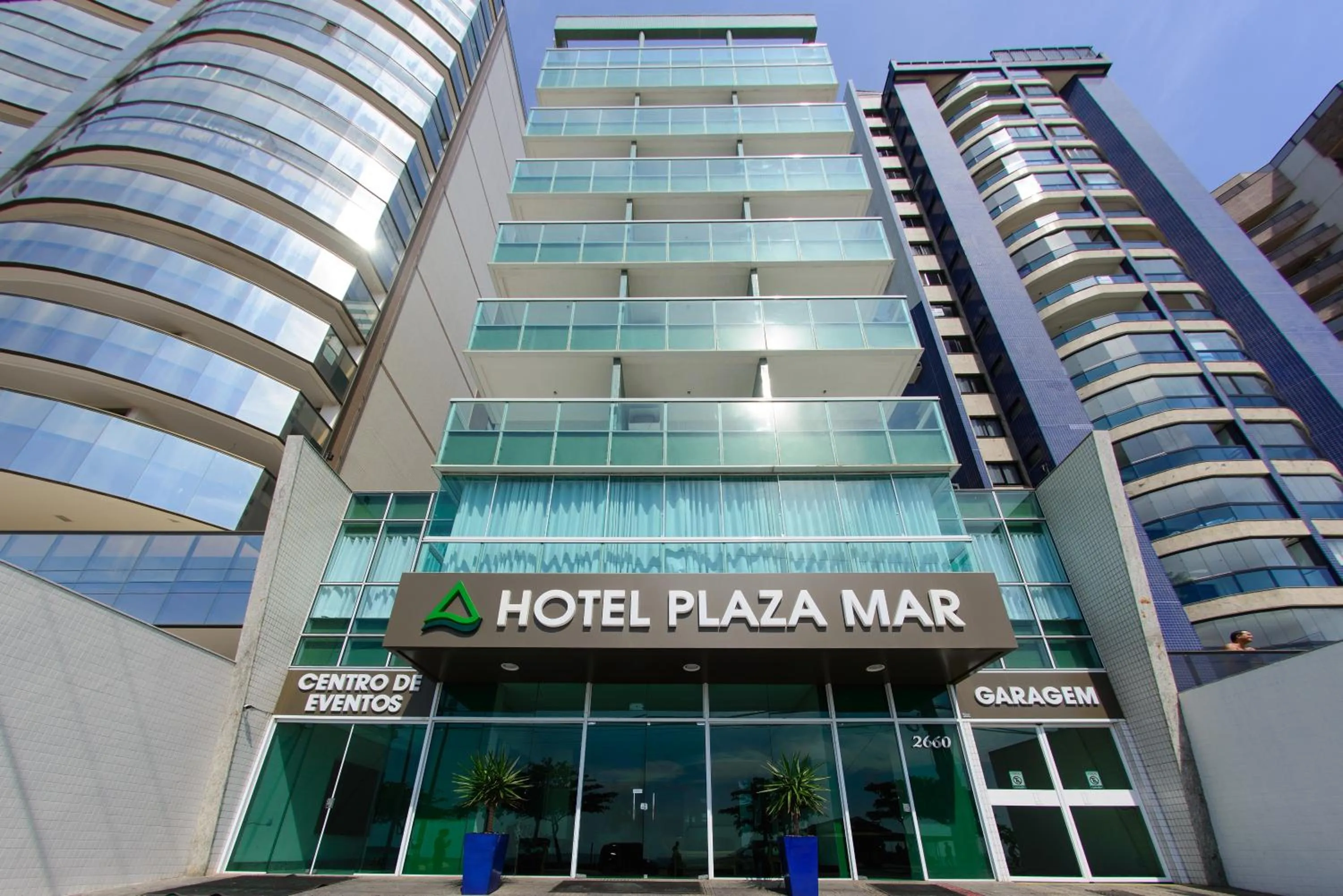 Facade/entrance in Hotel Plaza Mar