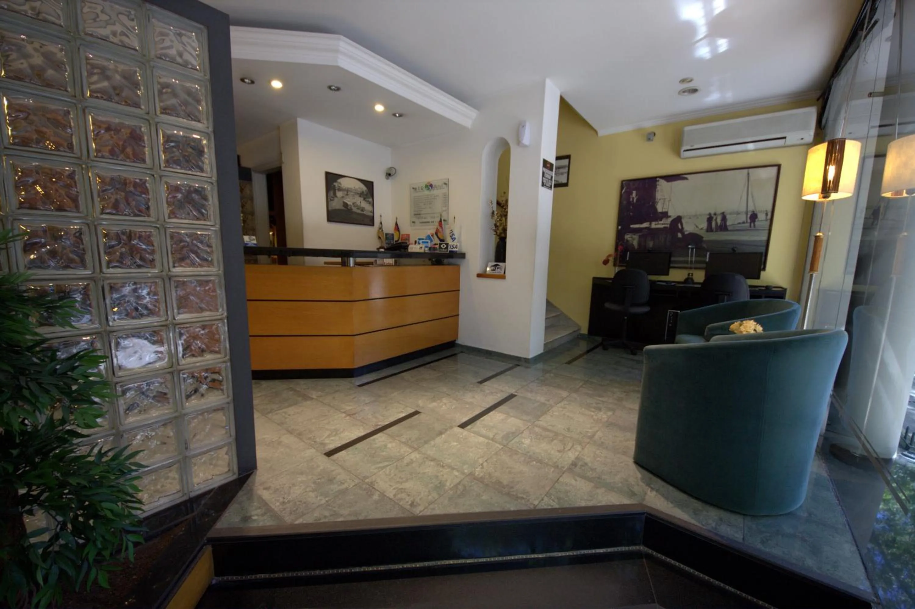 Lobby or reception in Sur Hotel