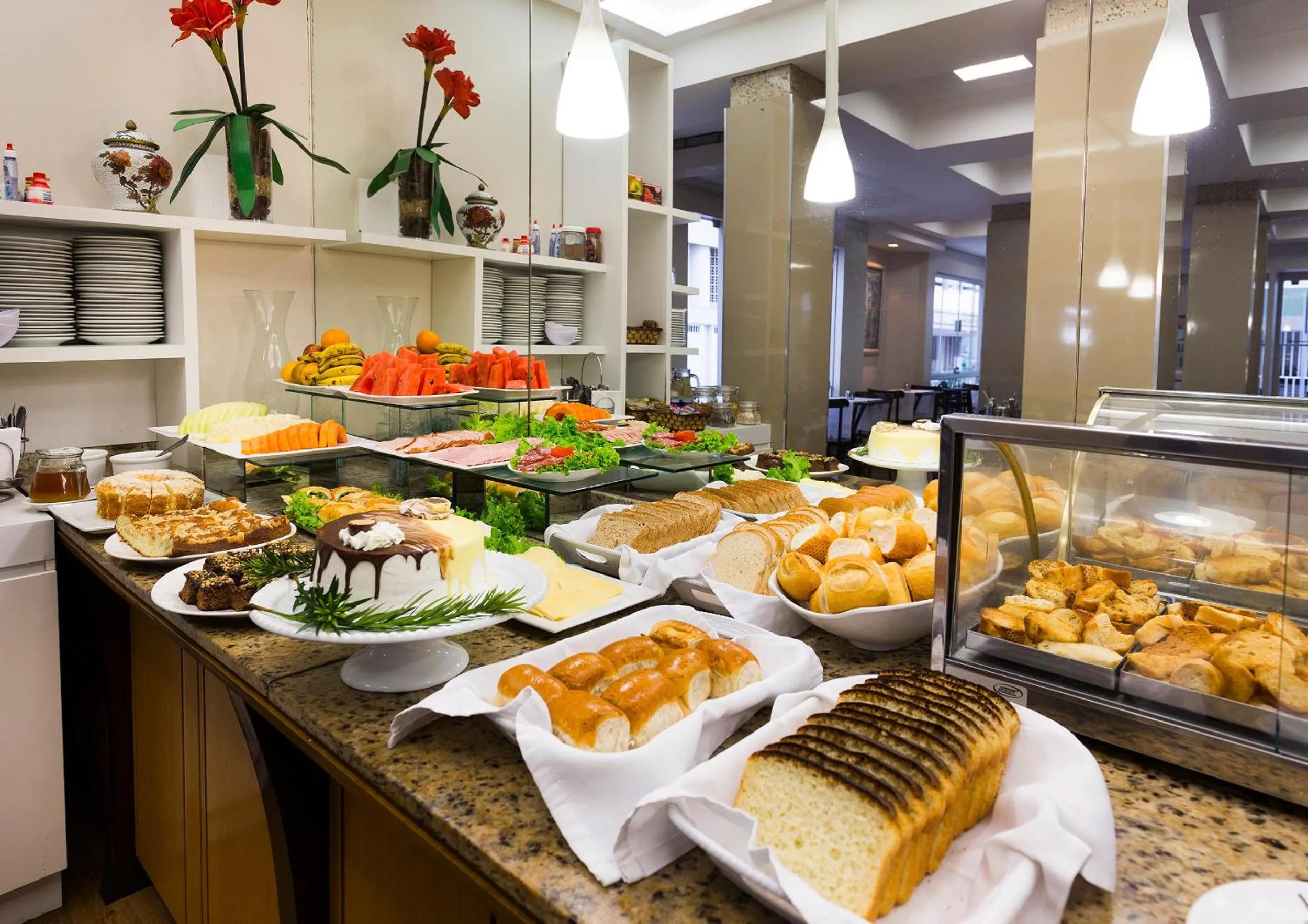 Restaurant/places to eat in Tropikalya Prime Hotel