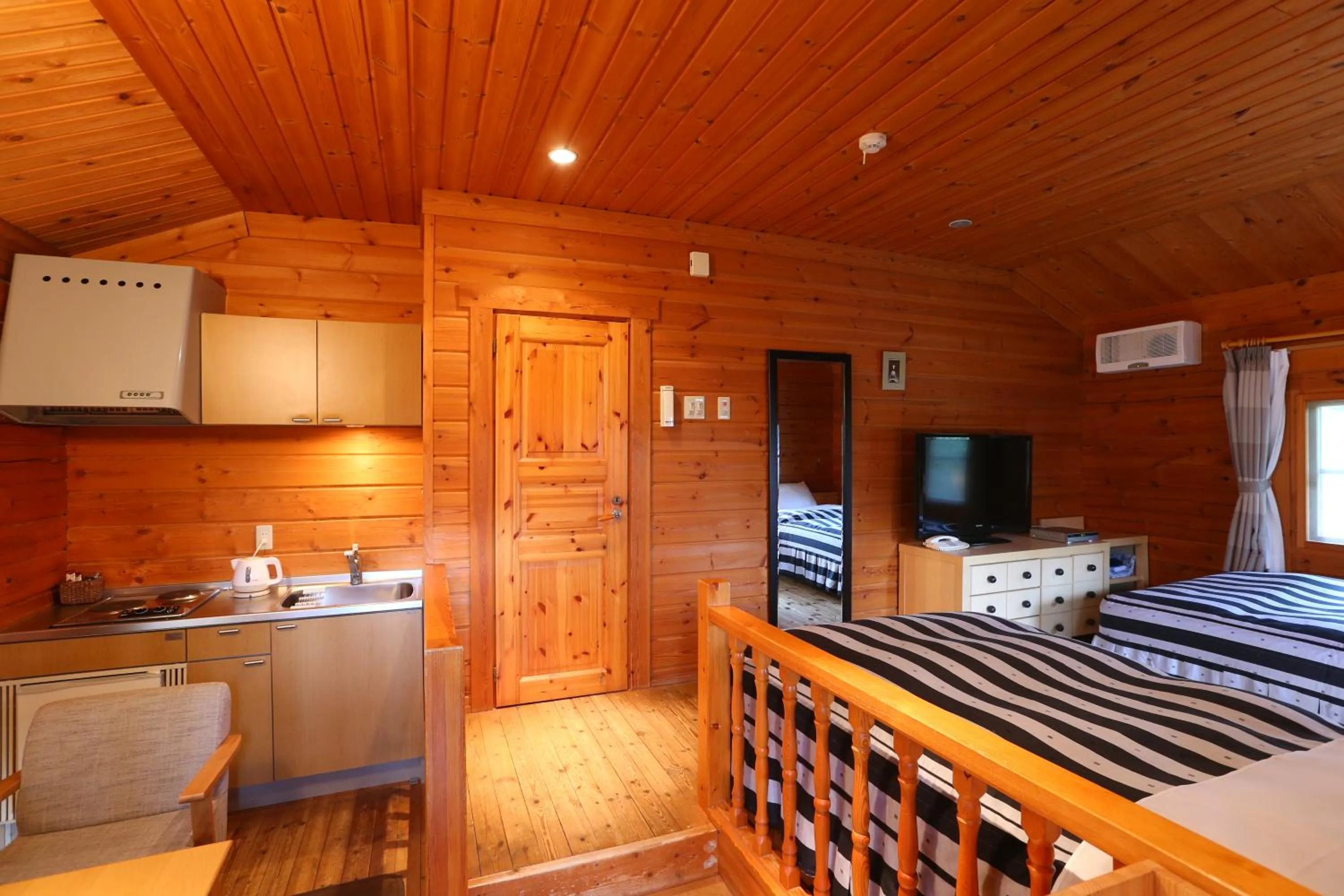 Photo of the whole room in Motoyu Kosenkaku