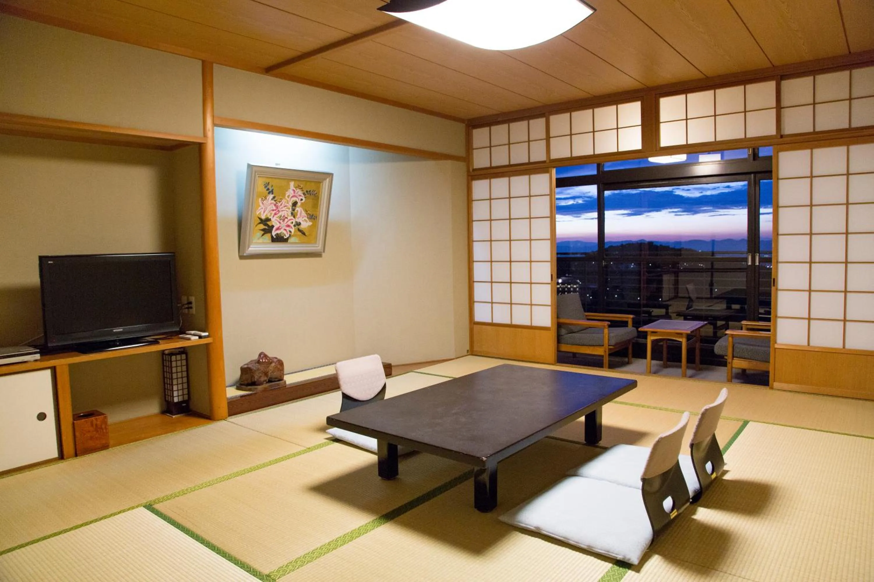 Photo of the whole room in Motoyu Kosenkaku