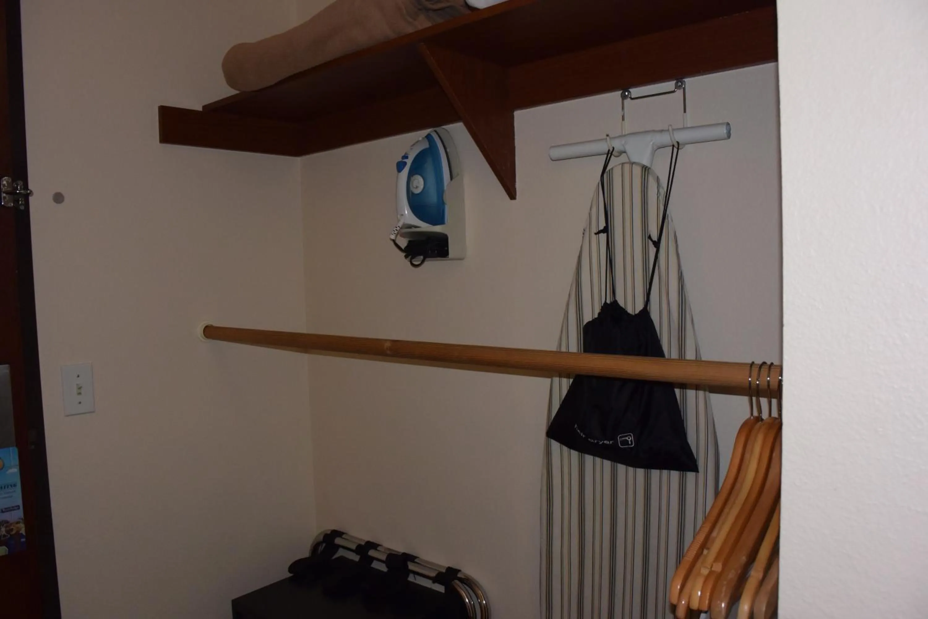 Decorative detail in Travelodge by Wyndham, Newberg