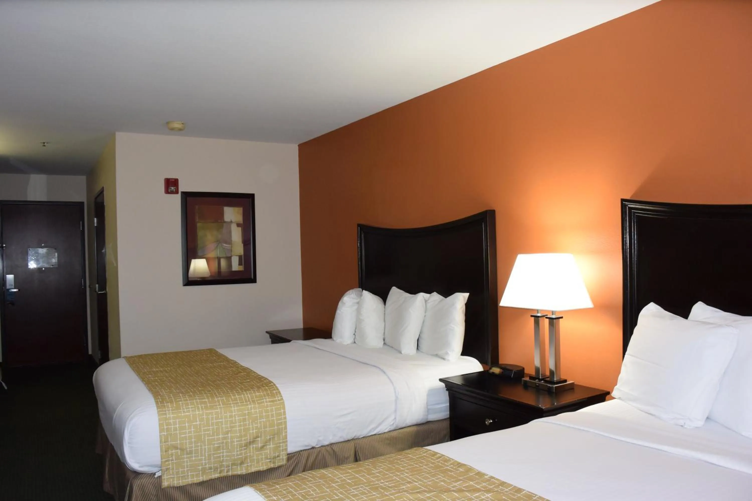 Photo of the whole room, Bed in Travelodge by Wyndham, Newberg