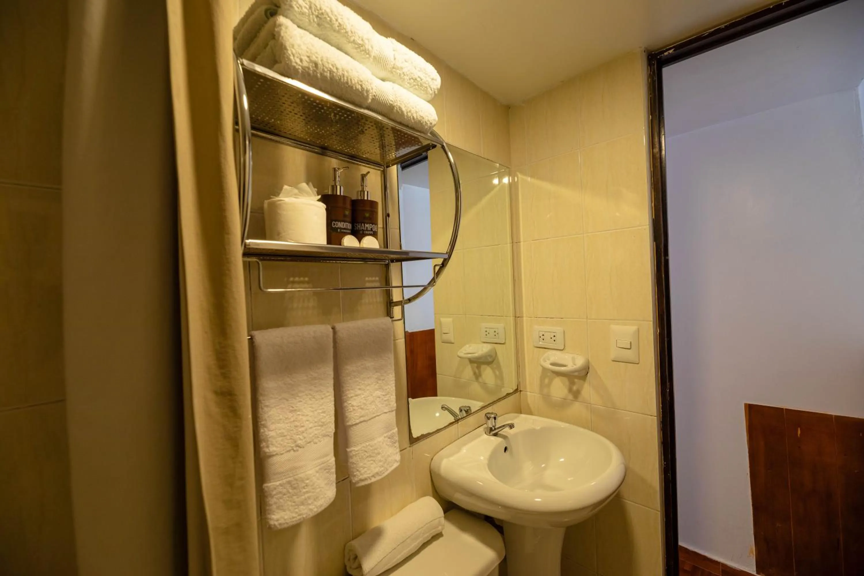 Bathroom in Mayu Boutique Hotel