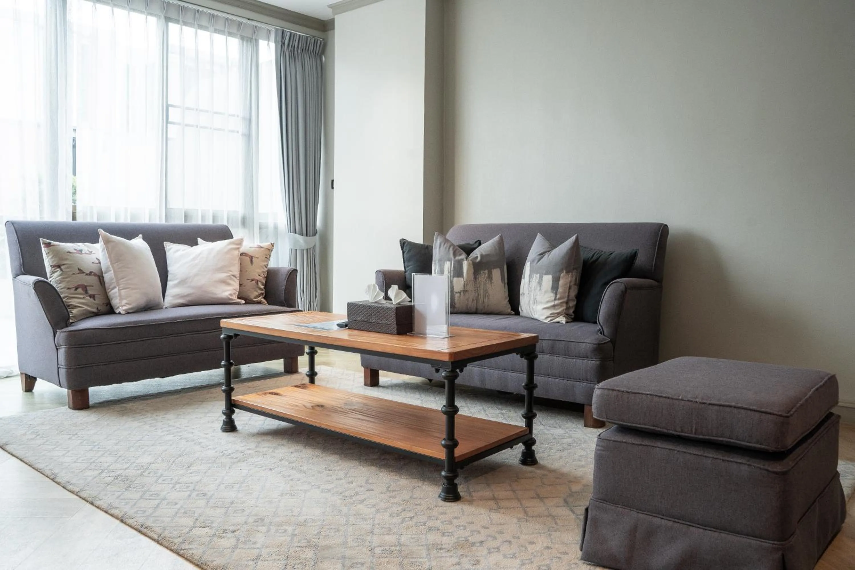 Living room in THEA Private Suites by TH District