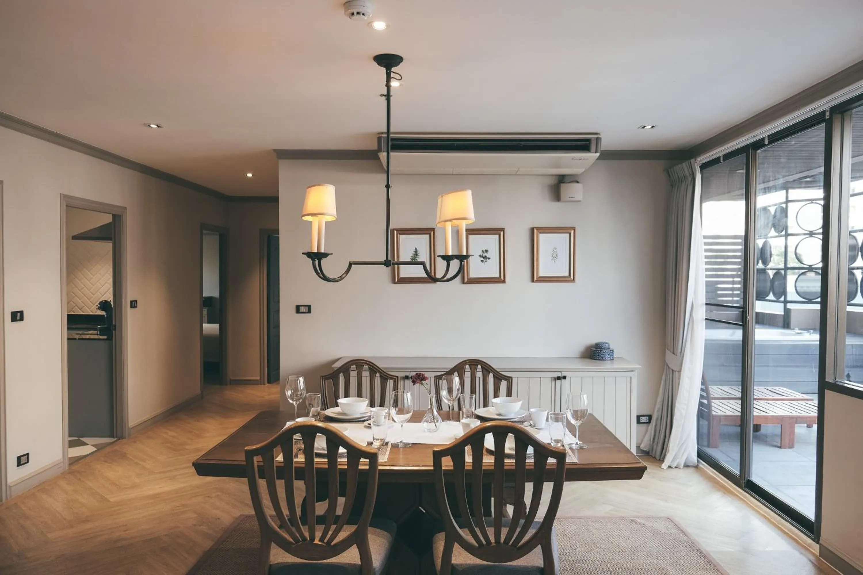 Dining area in THEA Private Suites by TH District