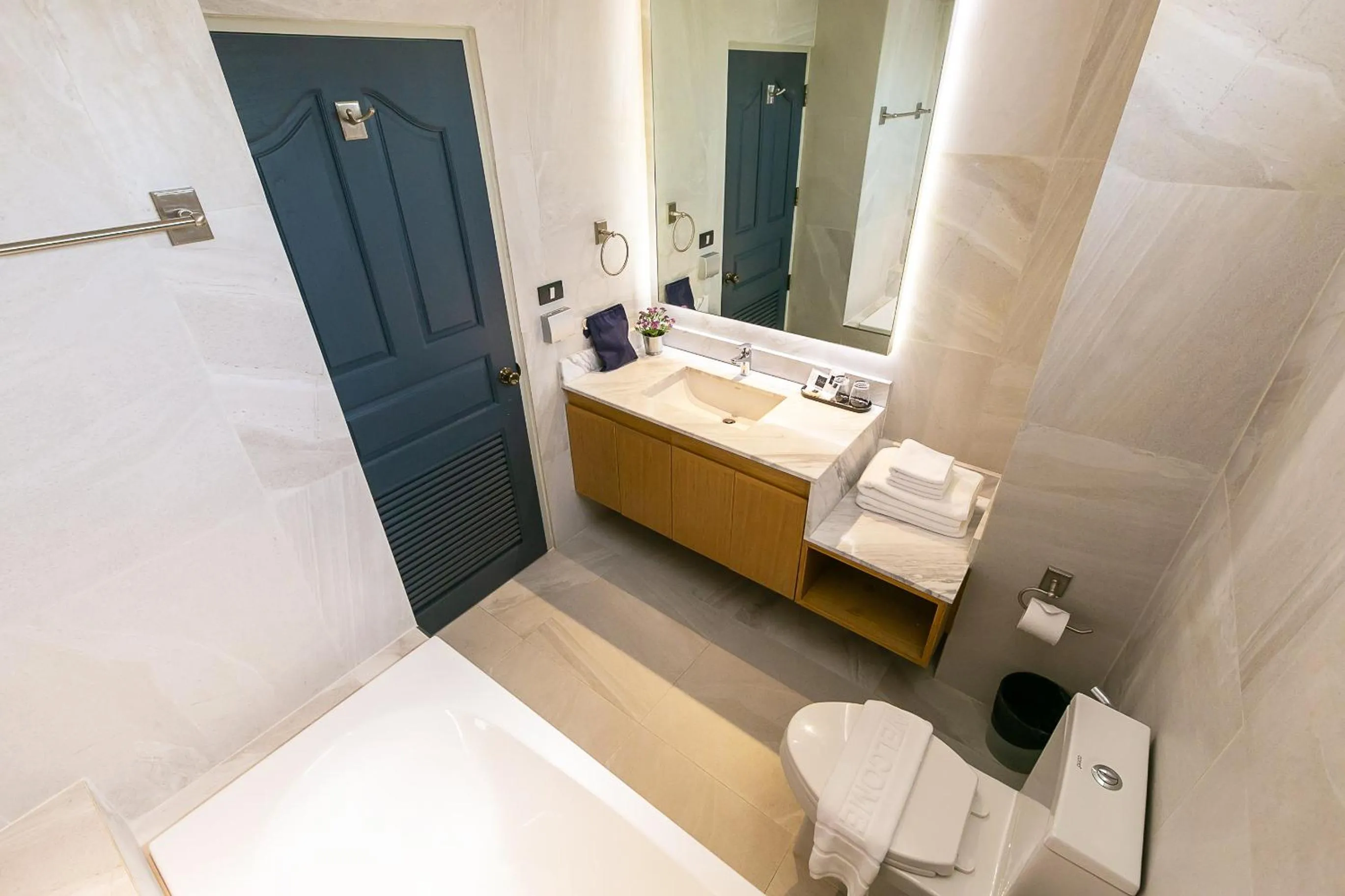 Bathroom, Bed in THEA Private Suites by TH District