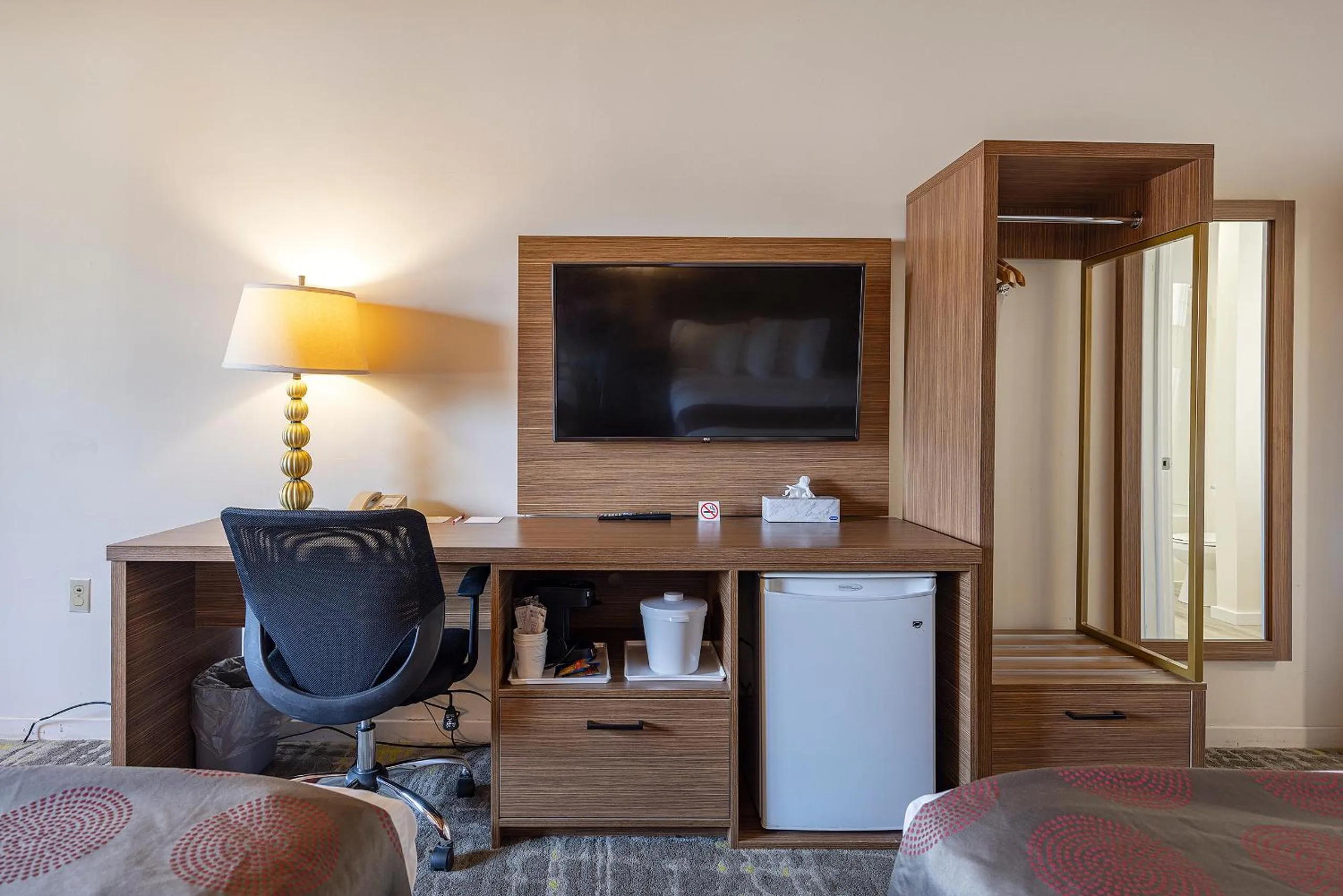 TV and multimedia in Ramada by Wyndham 1000 Islands Gananoque
