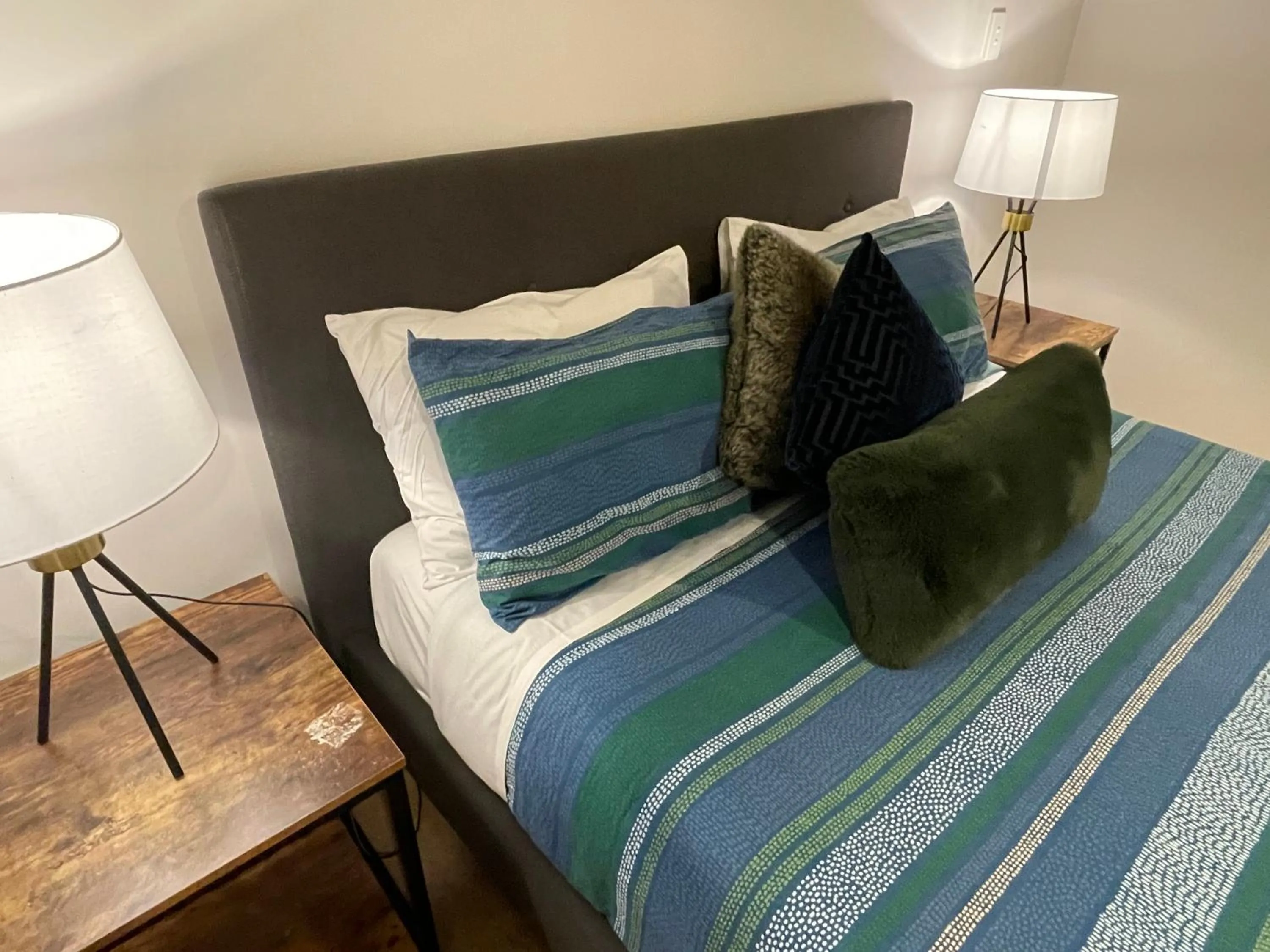 Bed in Flat Bush Holiday Accommodation