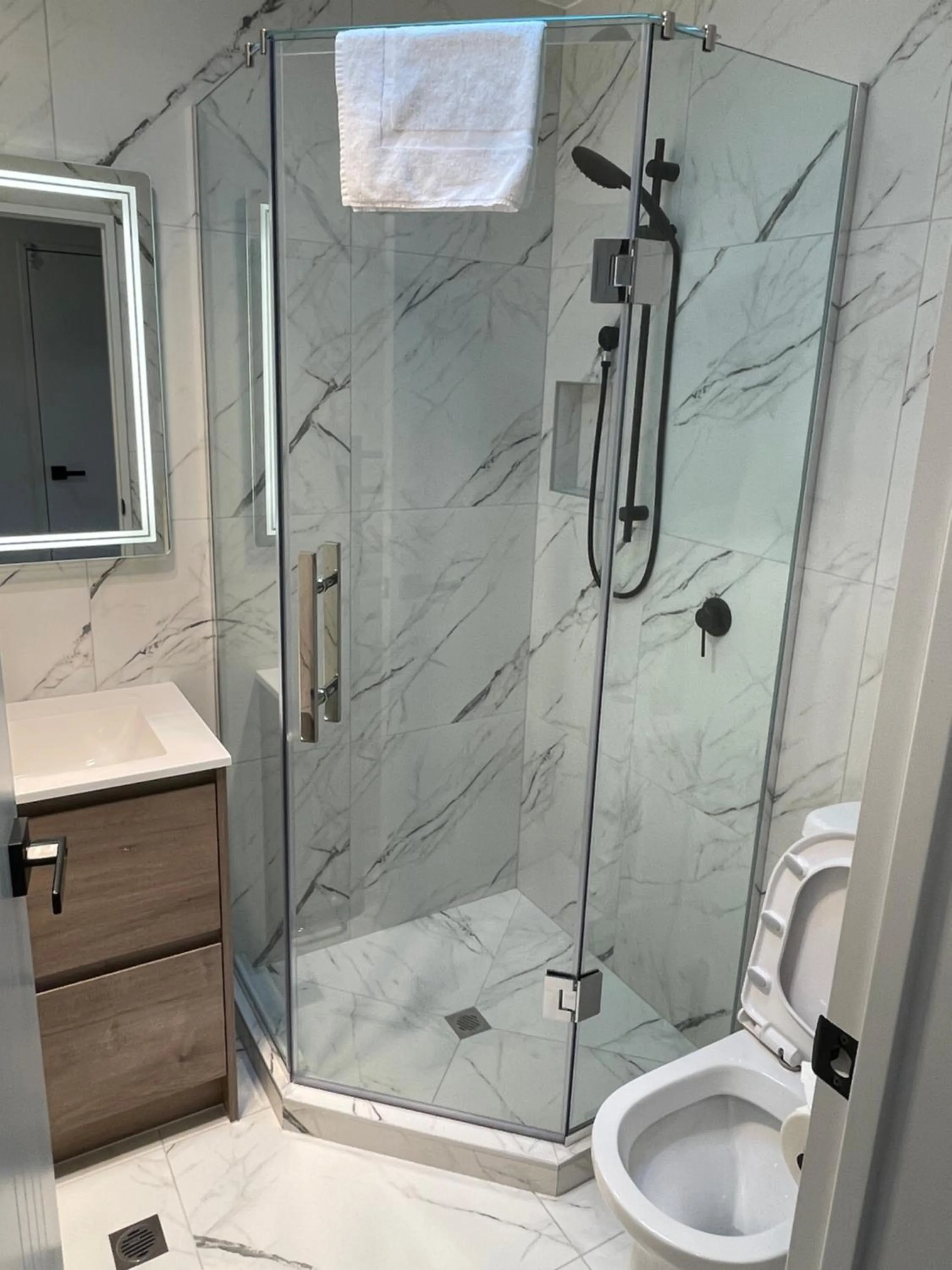 Shower in Flat Bush Holiday Accommodation