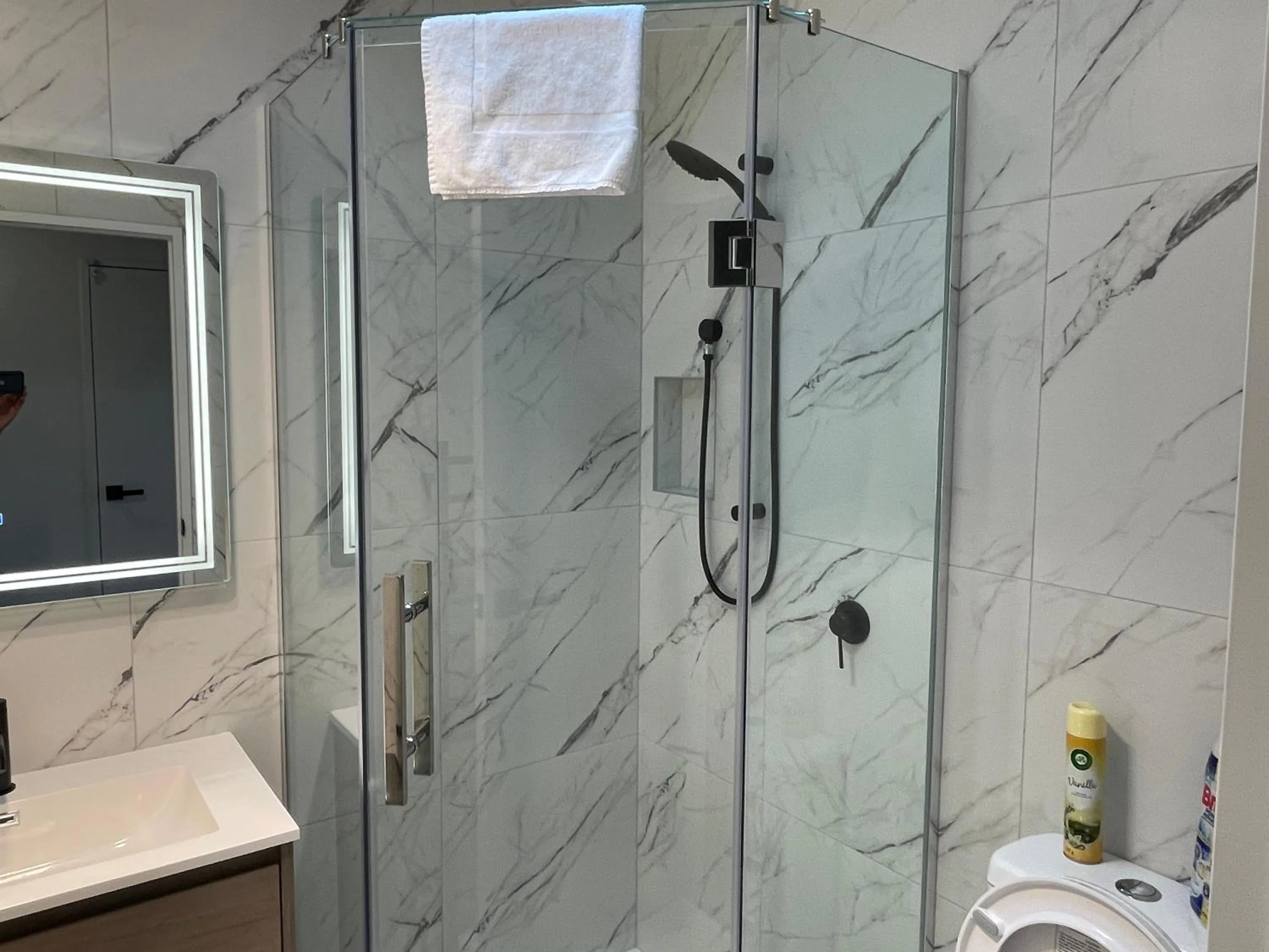 Shower in Flat Bush Holiday Accommodation