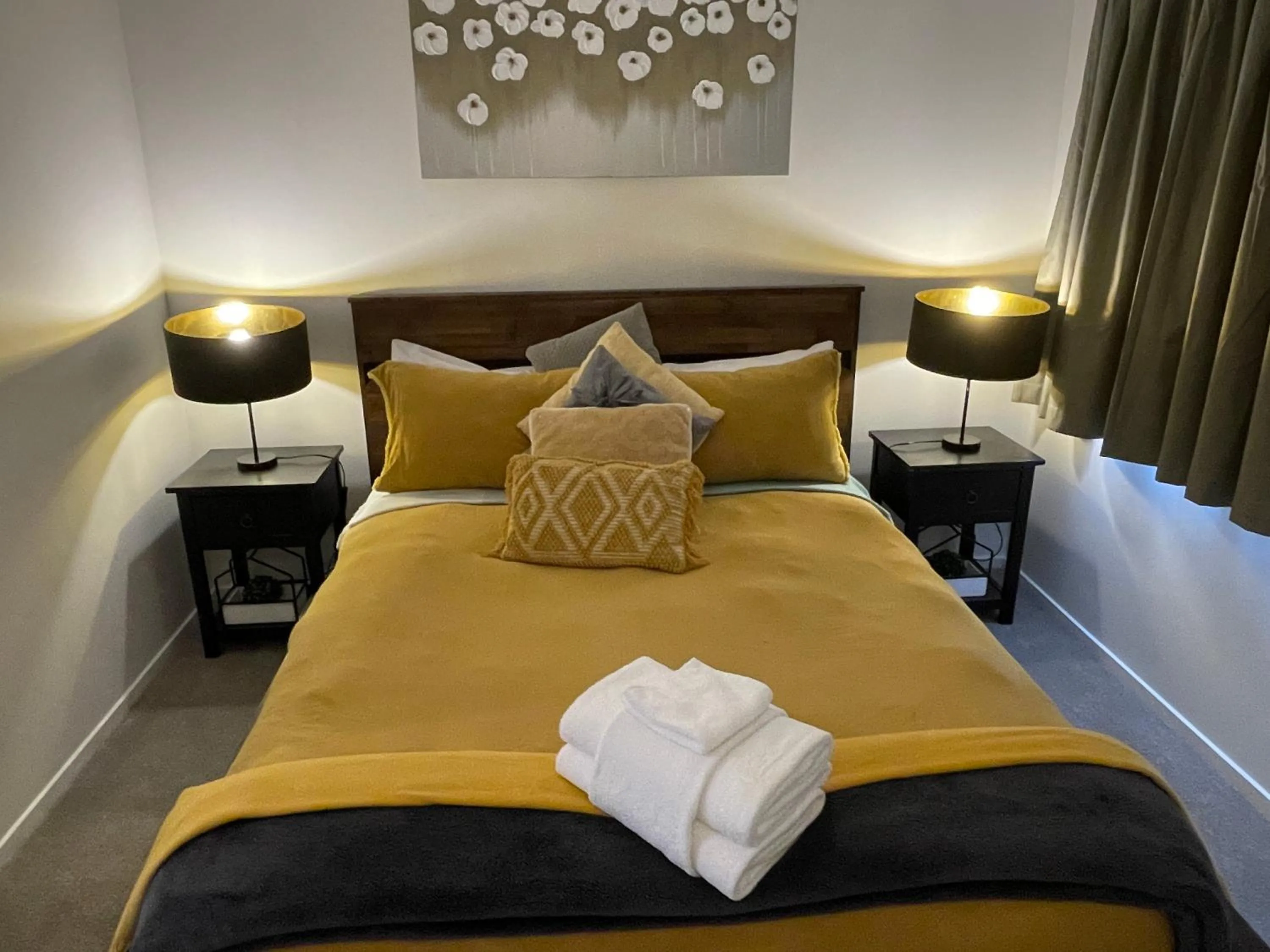 Bed in Flat Bush Holiday Accommodation